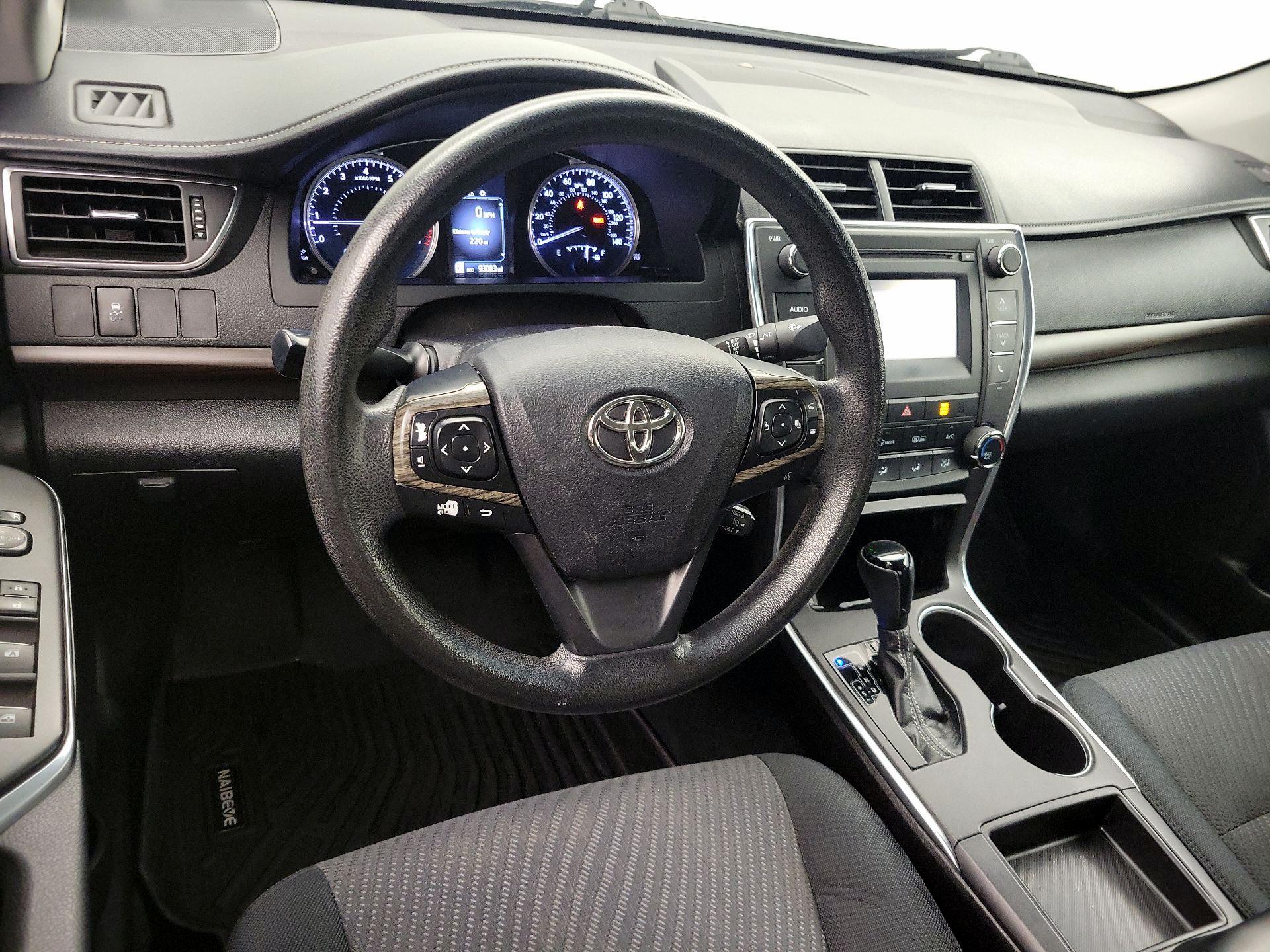 Thumbnail: 2017 Toyota Camry - 10
