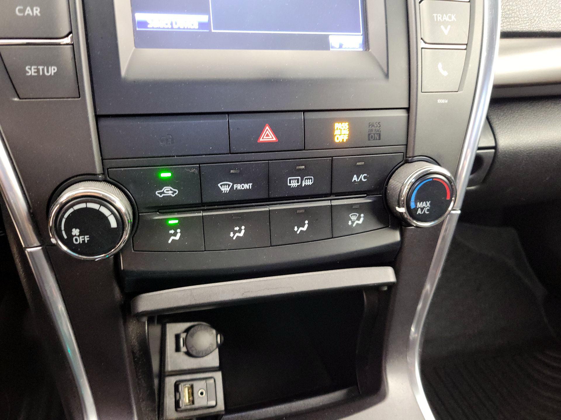 Thumbnail: 2017 Toyota Camry - 16