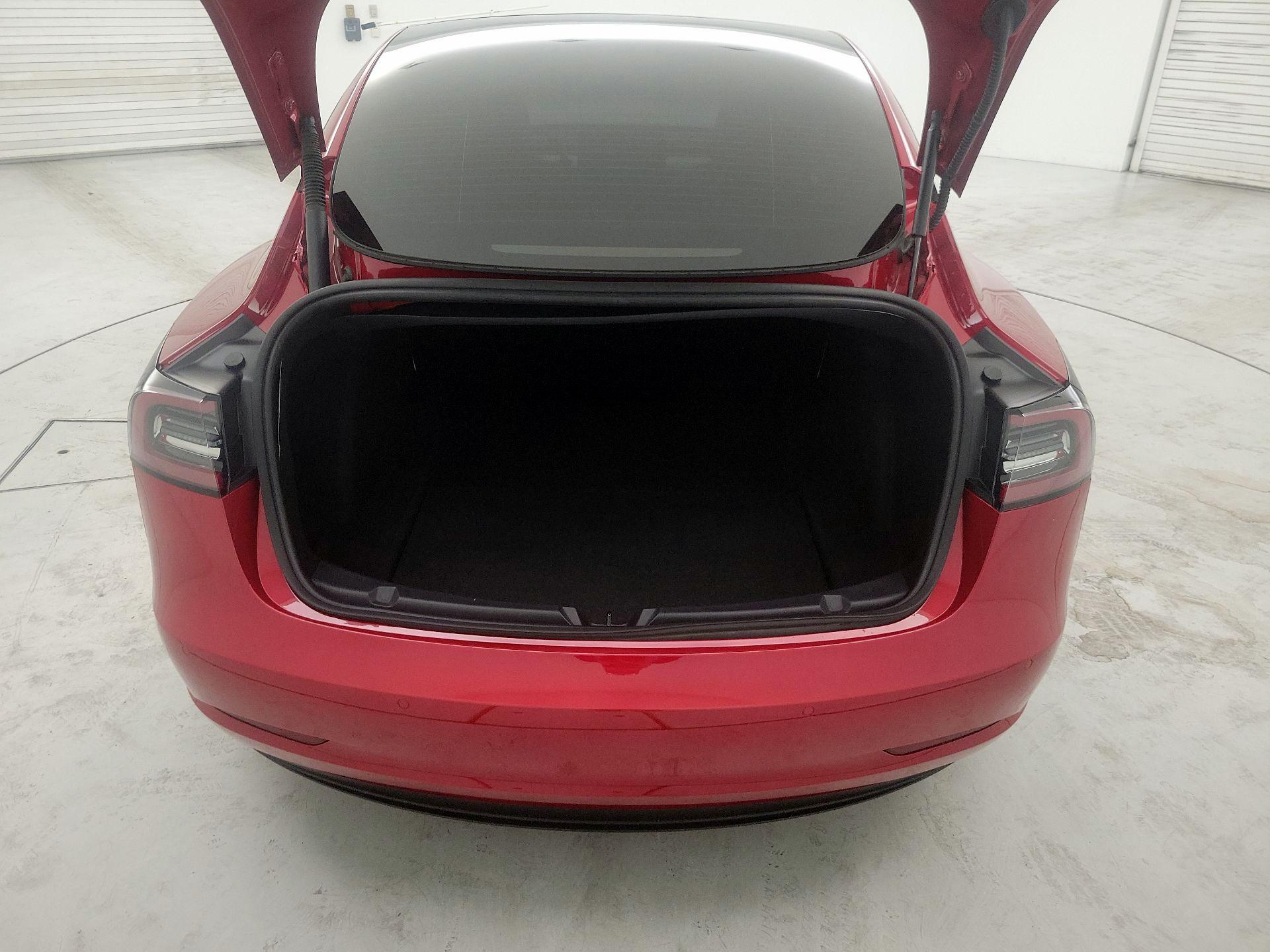 Thumbnail: 2021 Tesla Model 3 - 19