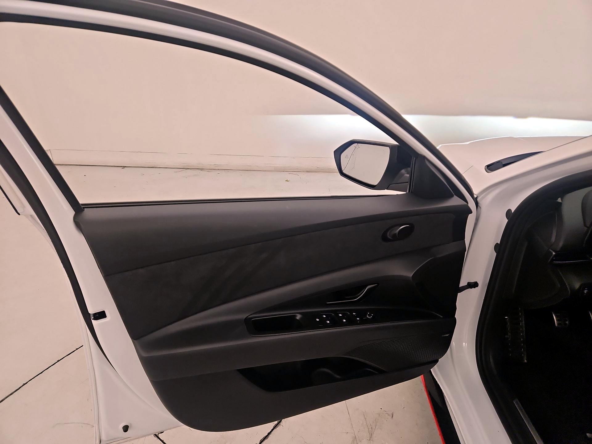 Thumbnail: 2025 Hyundai Elantra - 12