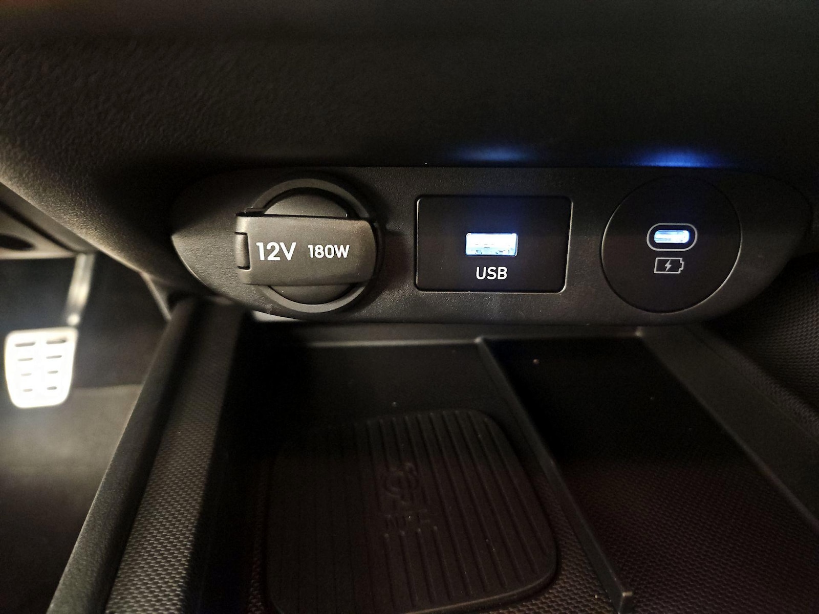 2025 Hyundai Elantra N - Photo 20
