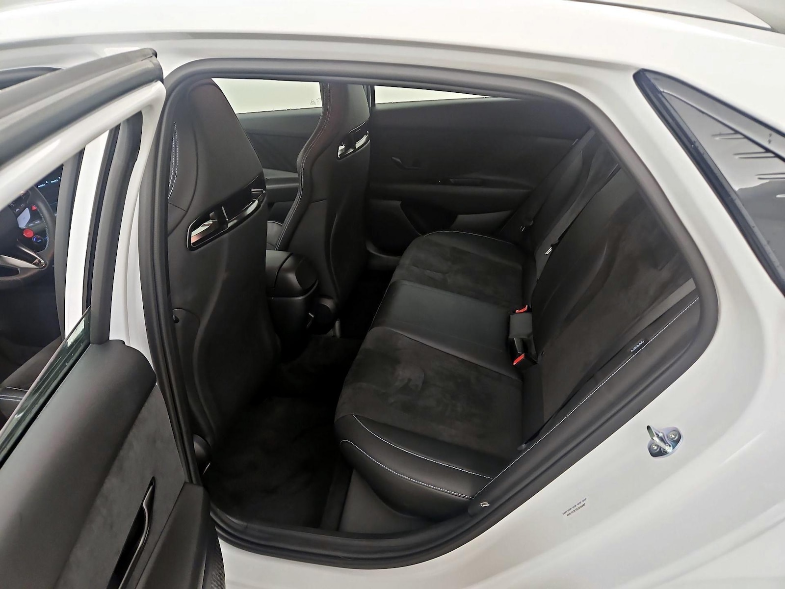 2025 Hyundai Elantra N - Photo 21