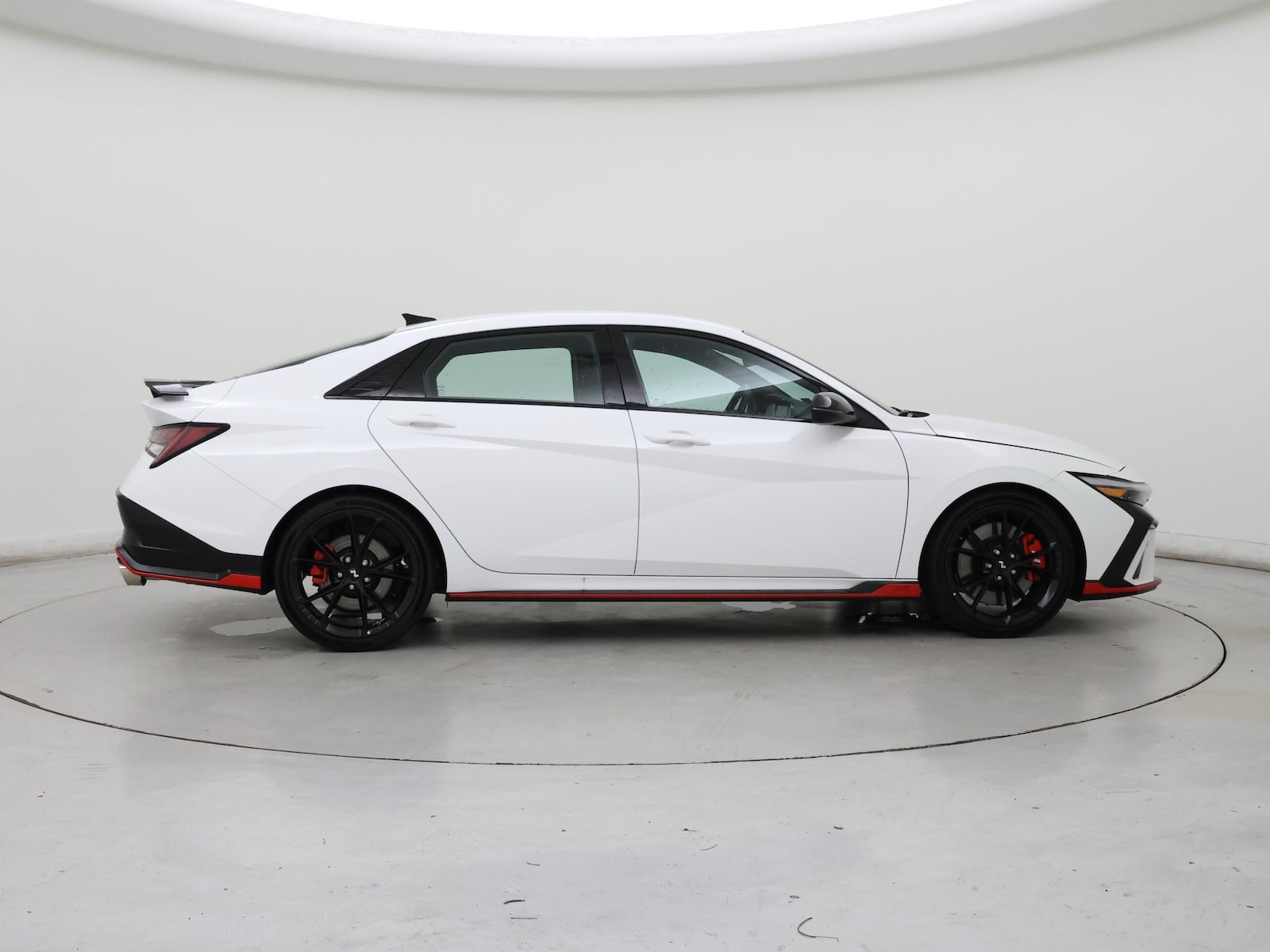 2025 Hyundai Elantra N - Photo 8