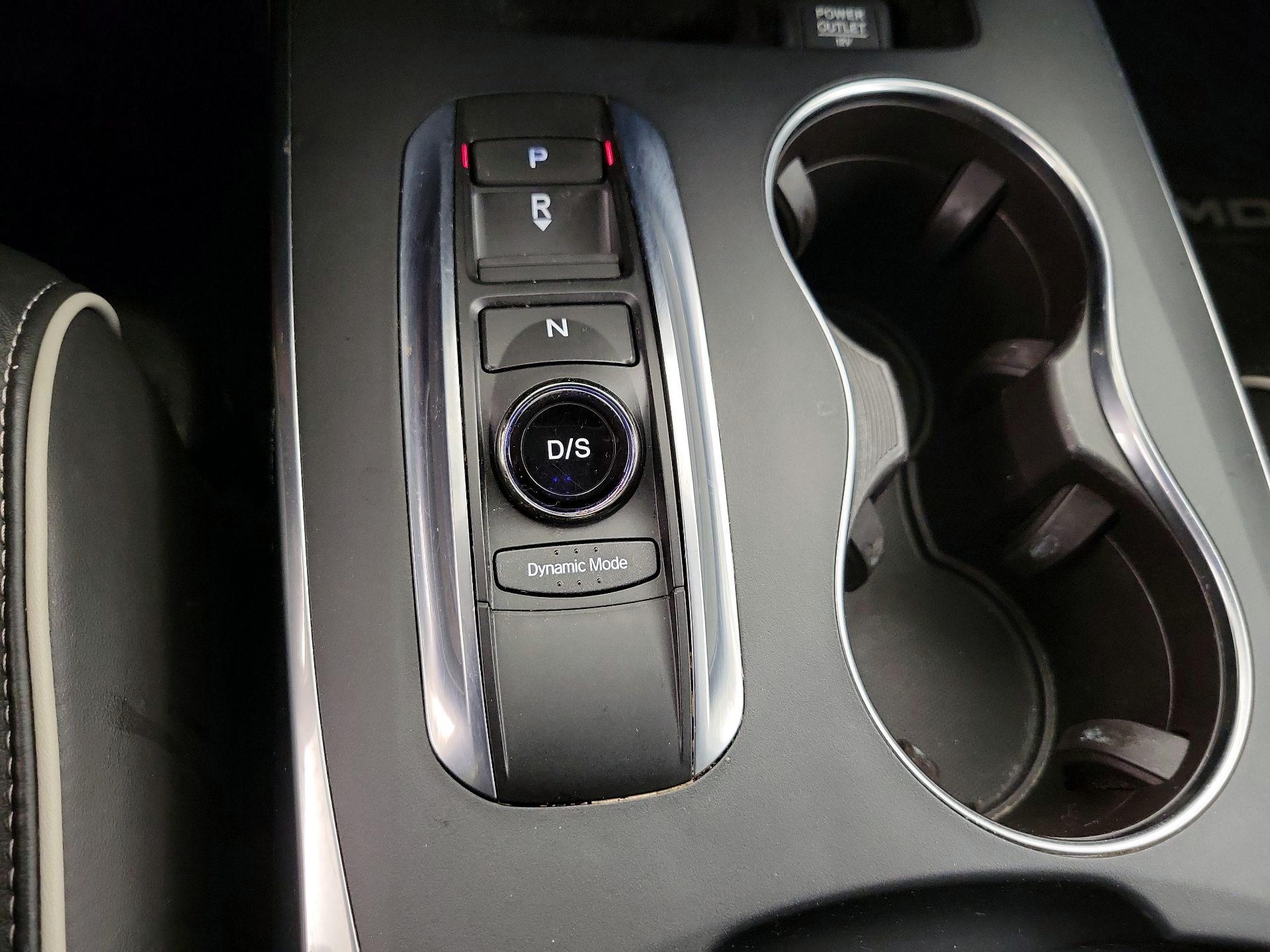 Thumbnail: 2017 Acura MDX - 16