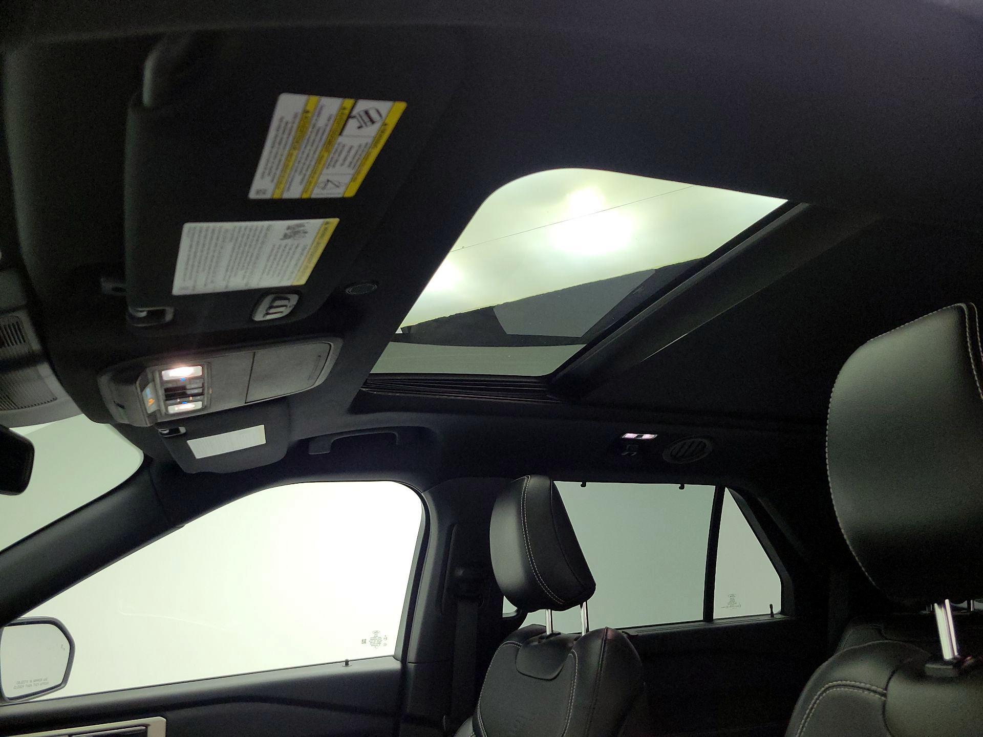 Thumbnail: 2020 Ford Explorer - 17