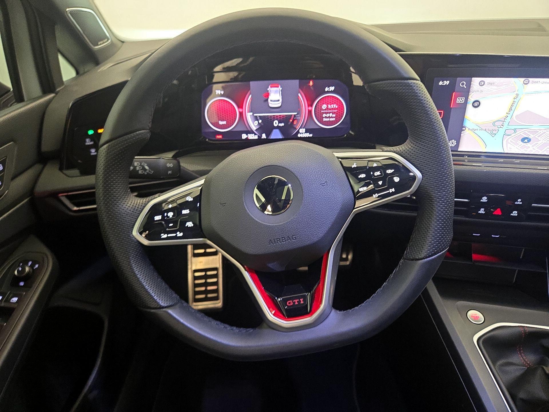 Thumbnail: 2022 Volkswagen Golf - 10