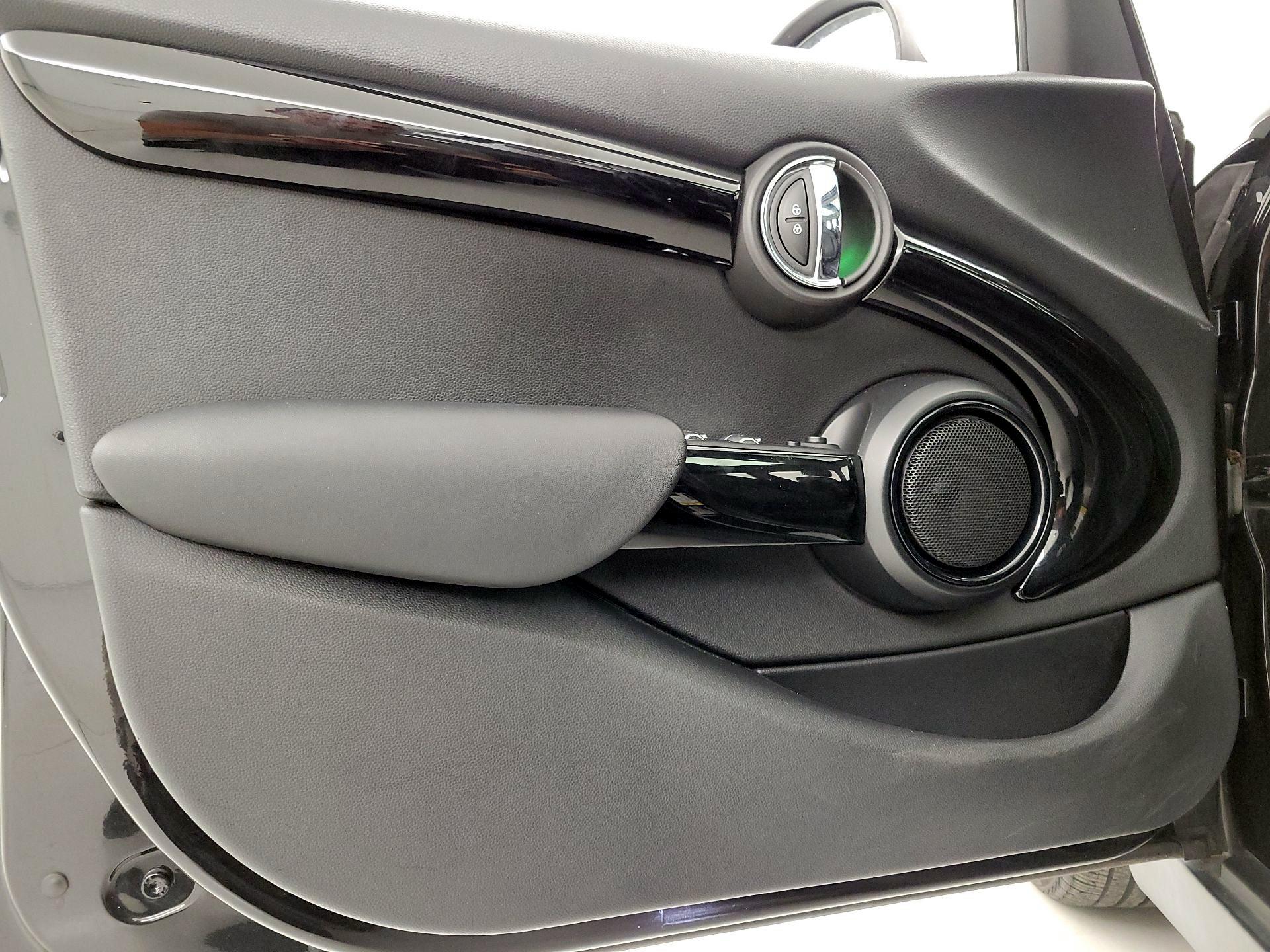 Thumbnail: 2019 MINI Cooper Hardtop - 12