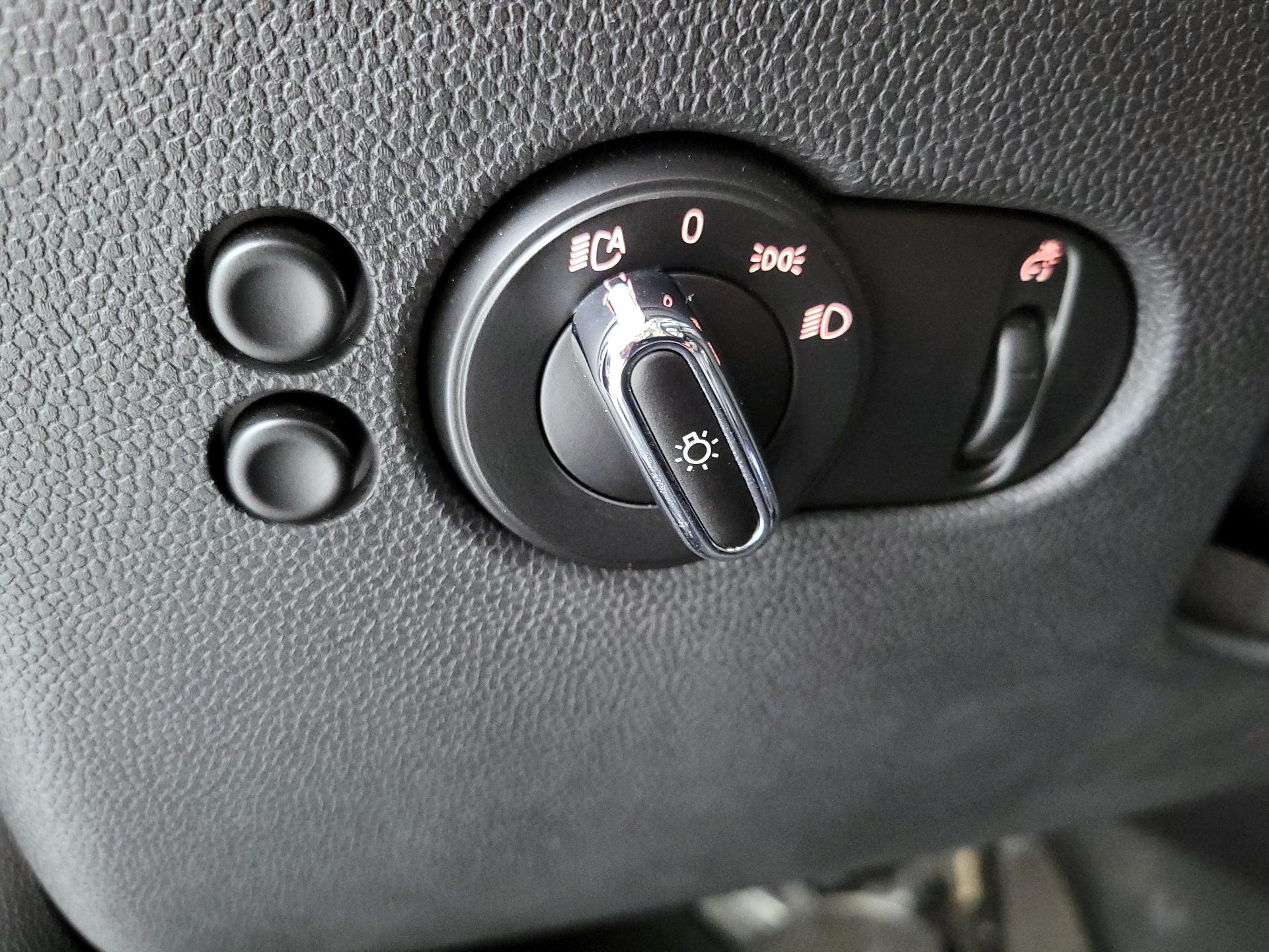 Thumbnail: 2019 MINI Cooper Hardtop - 13