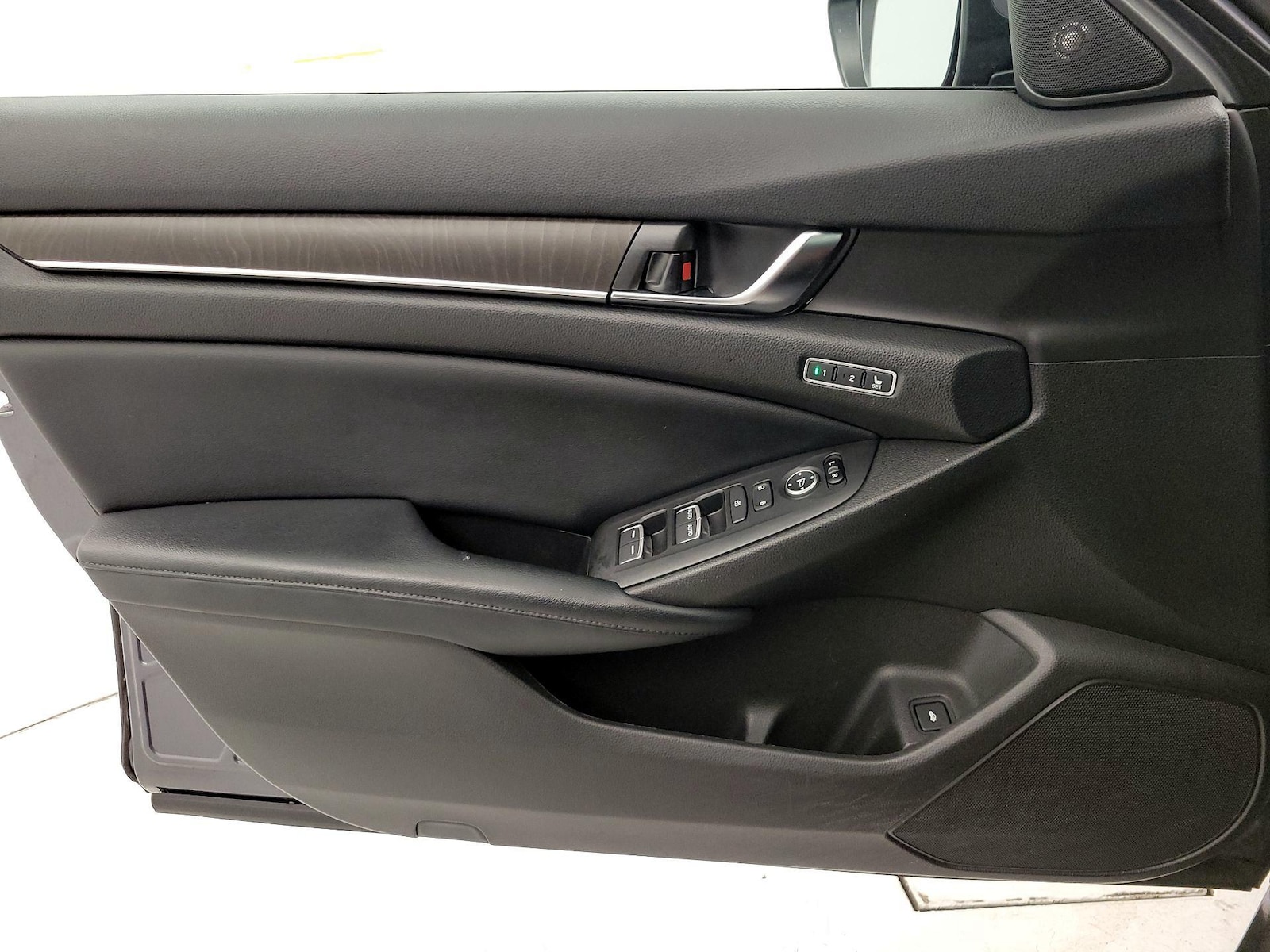 2018 Honda Accord EX-L - Photo 11