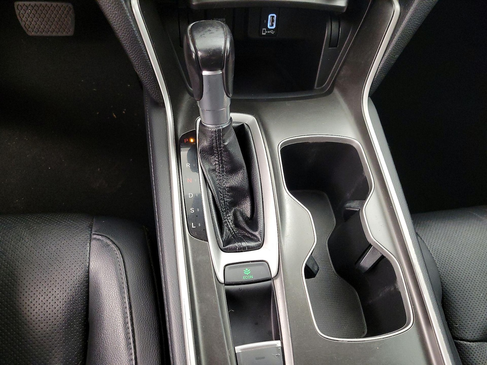 2018 Honda Accord EX-L - Photo 16
