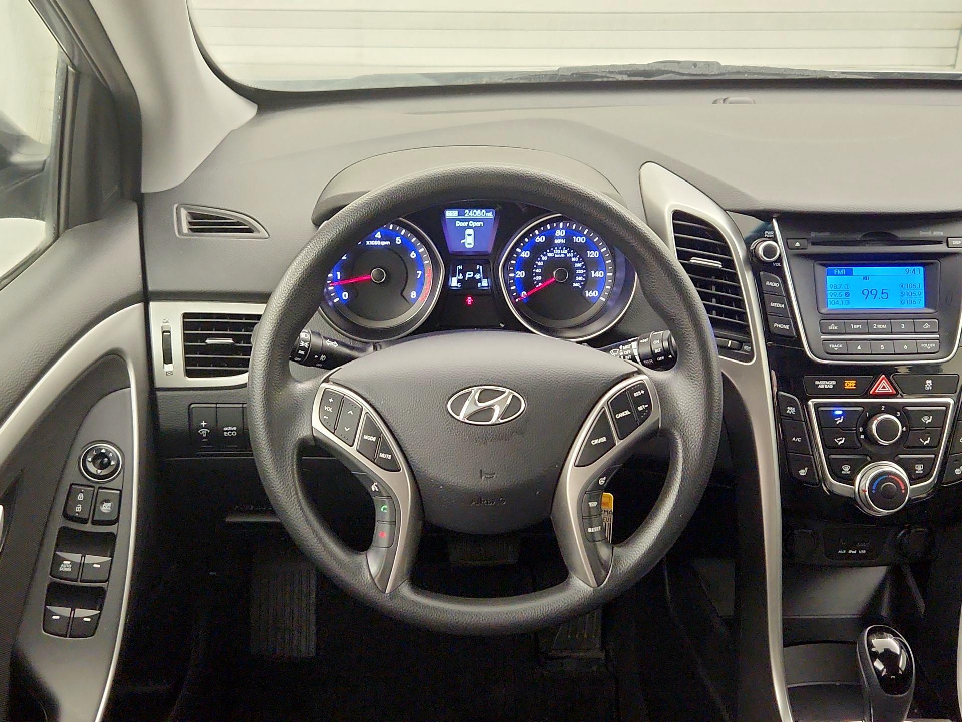 Thumbnail: 2014 Hyundai Elantra - 10