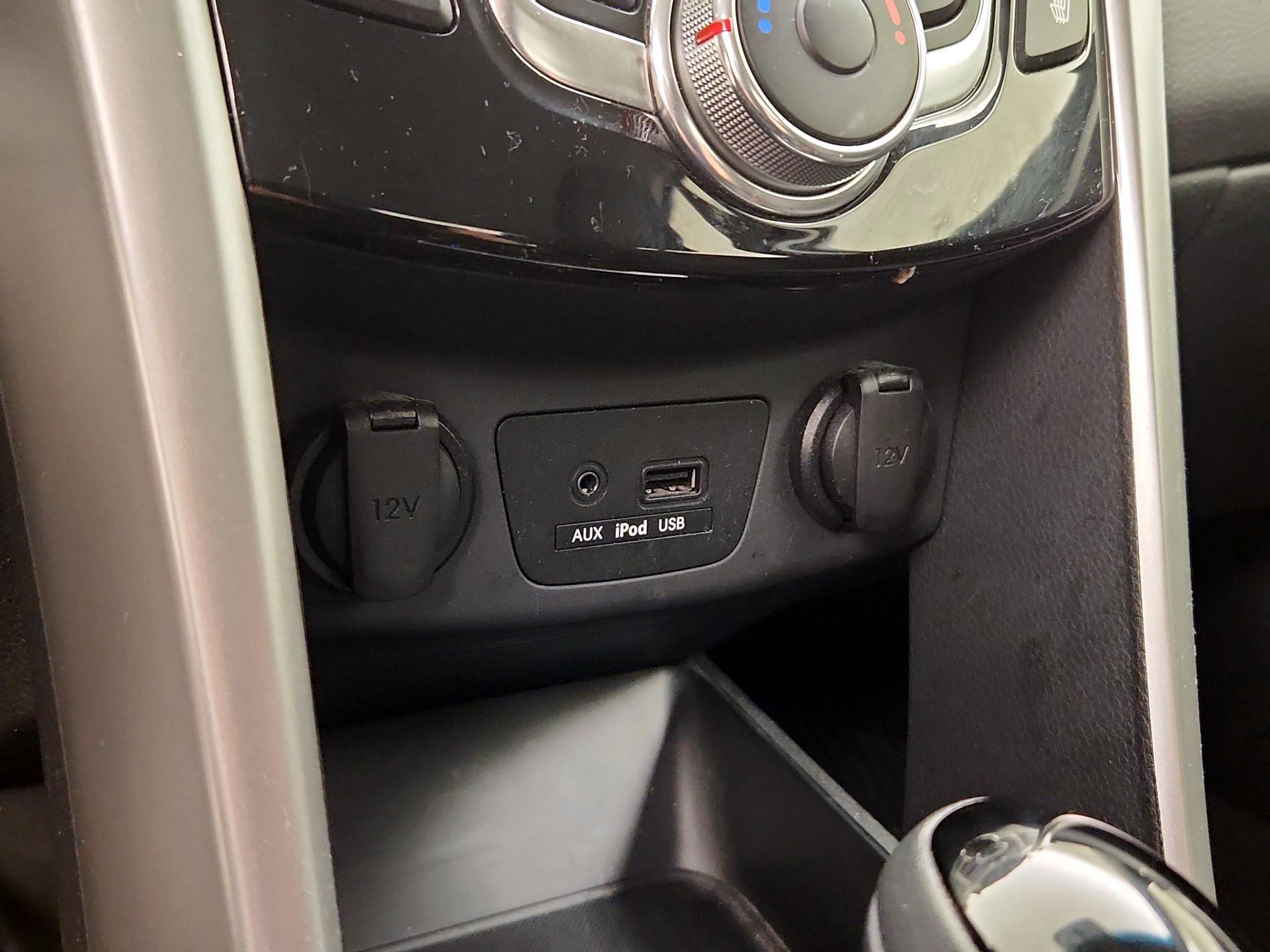 Thumbnail: 2014 Hyundai Elantra - 17