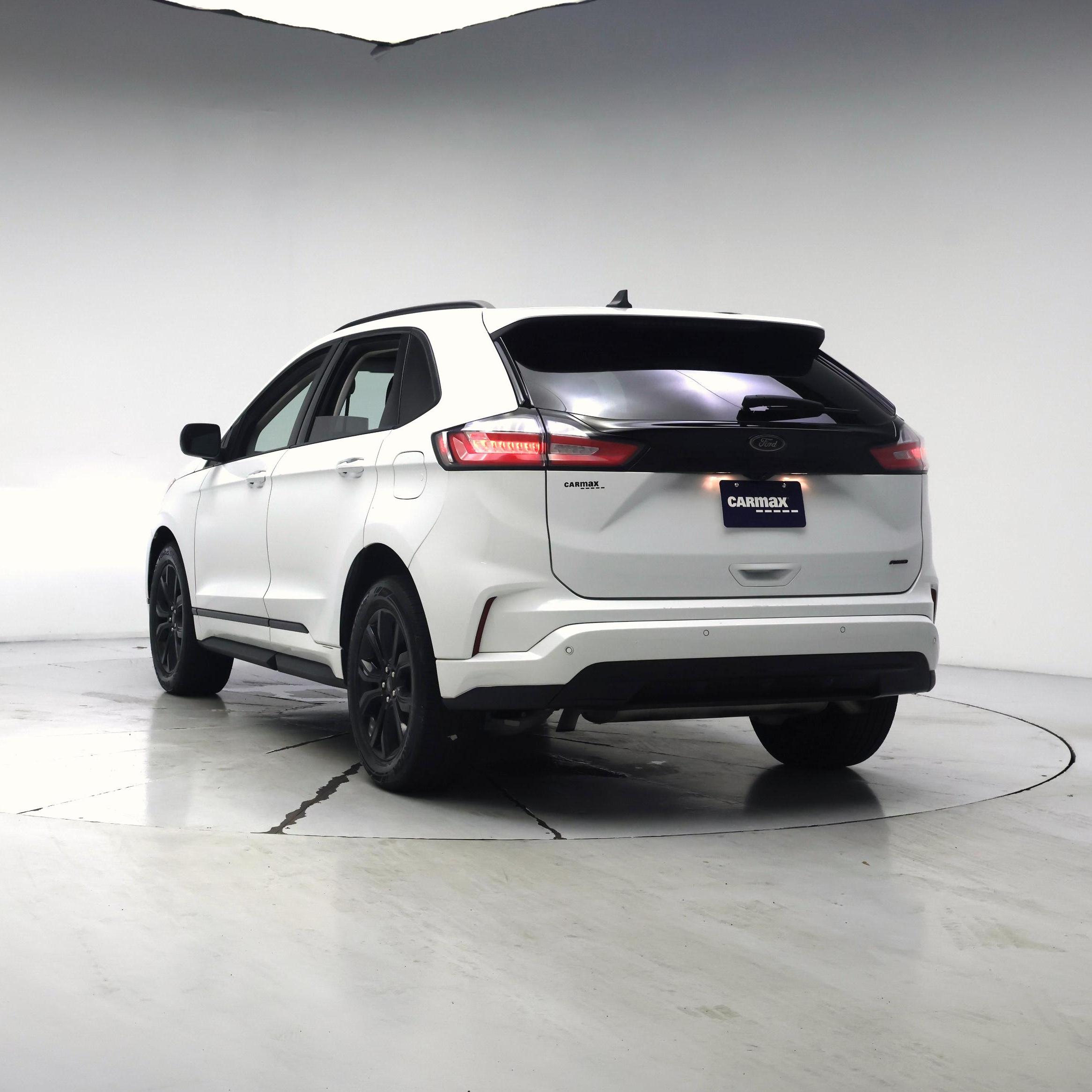 Thumbnail: 2022 Ford Edge - 2