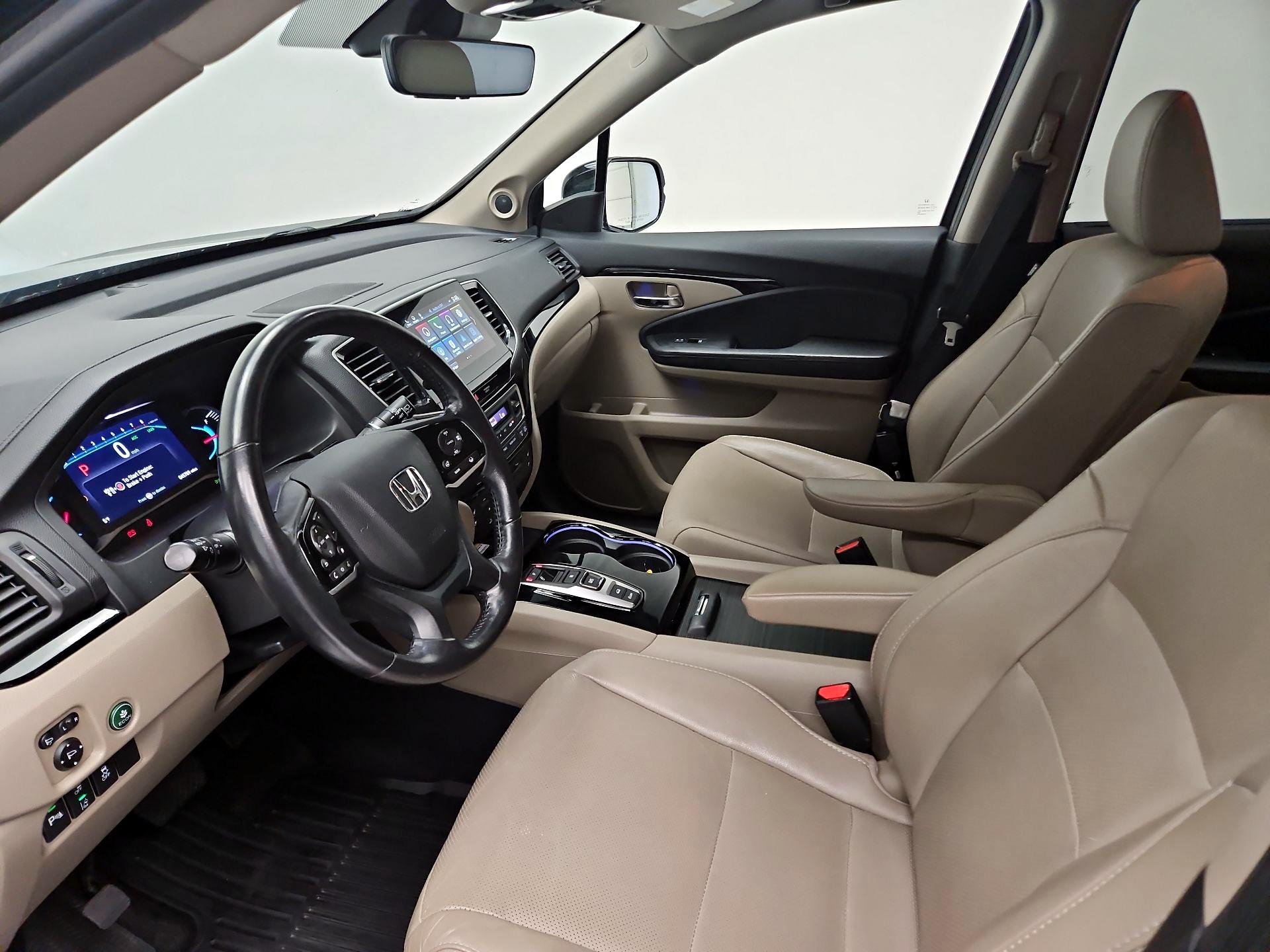 Thumbnail: 2019 Honda Pilot - 11