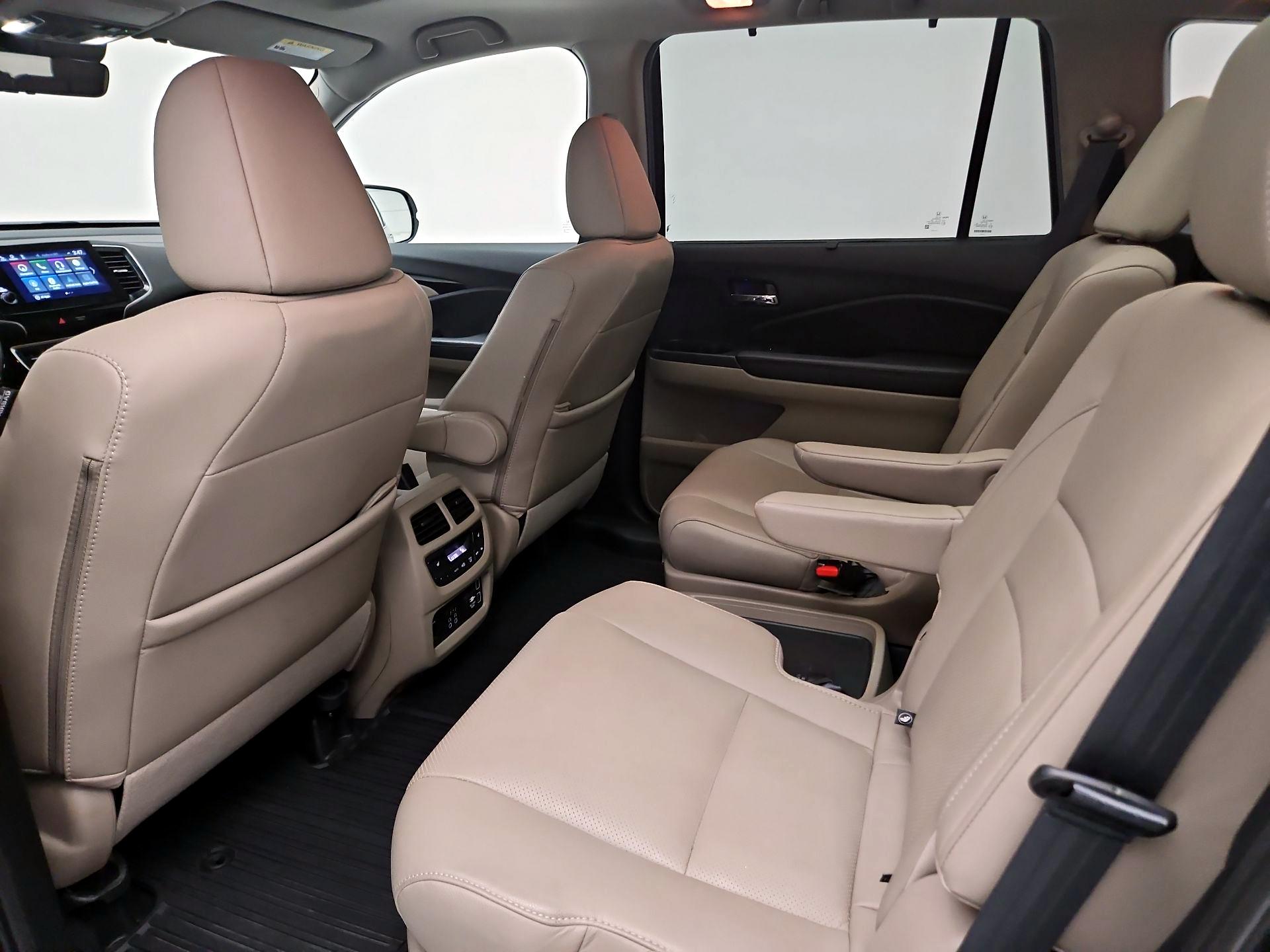 Thumbnail: 2019 Honda Pilot - 19