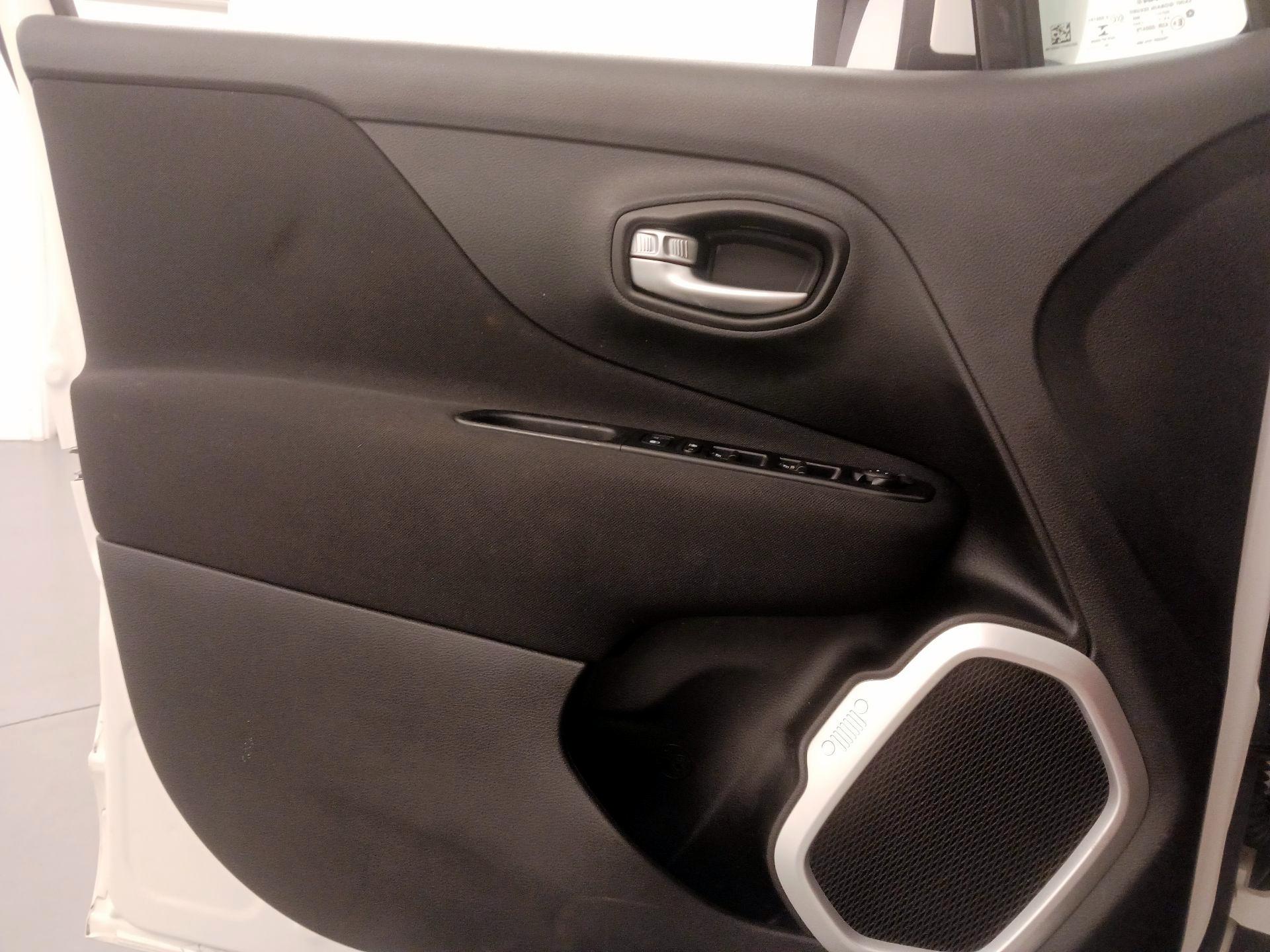 Thumbnail: 2021 Jeep Renegade - 12