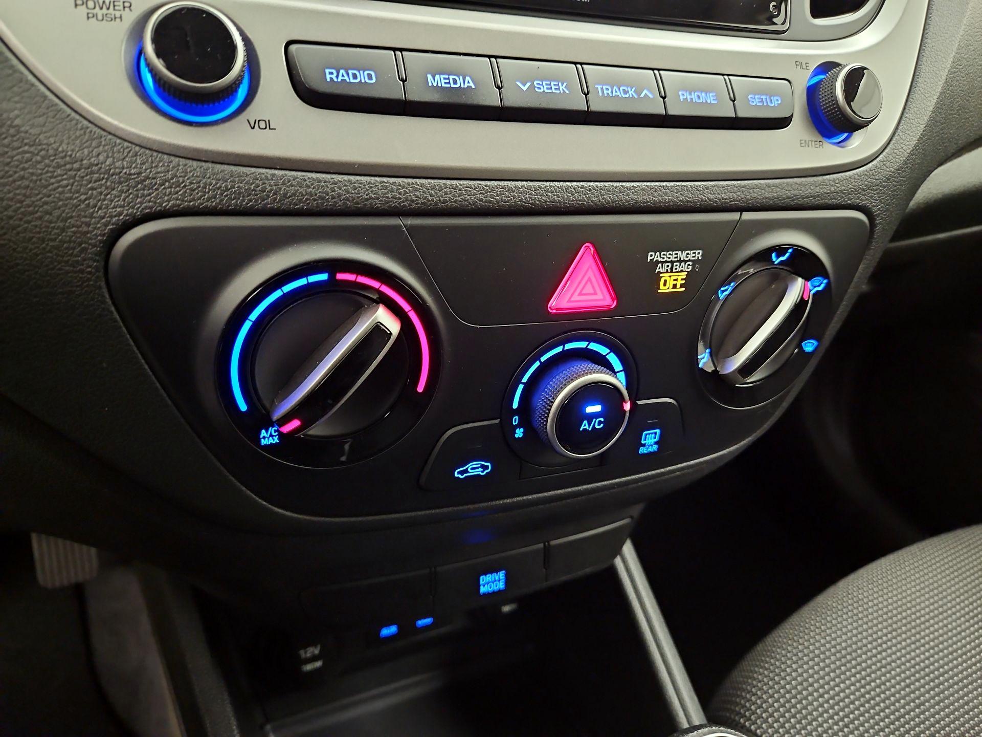 Thumbnail: 2020 Hyundai Accent - 16