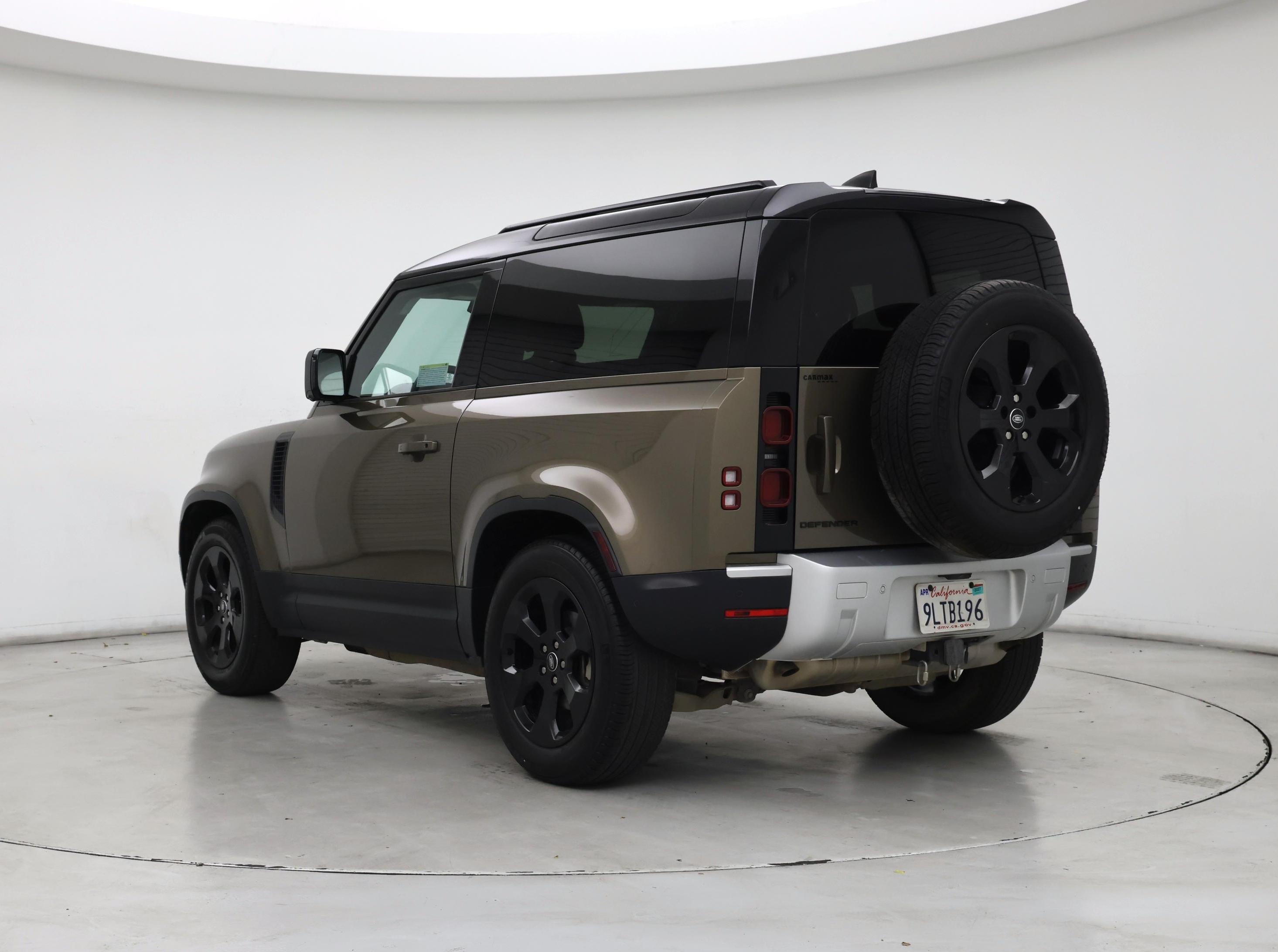 Thumbnail: 2024 Land Rover Defender - 2