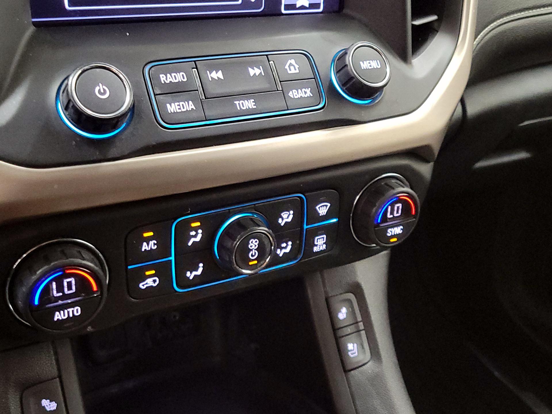 Thumbnail: 2019 GMC Acadia - 16