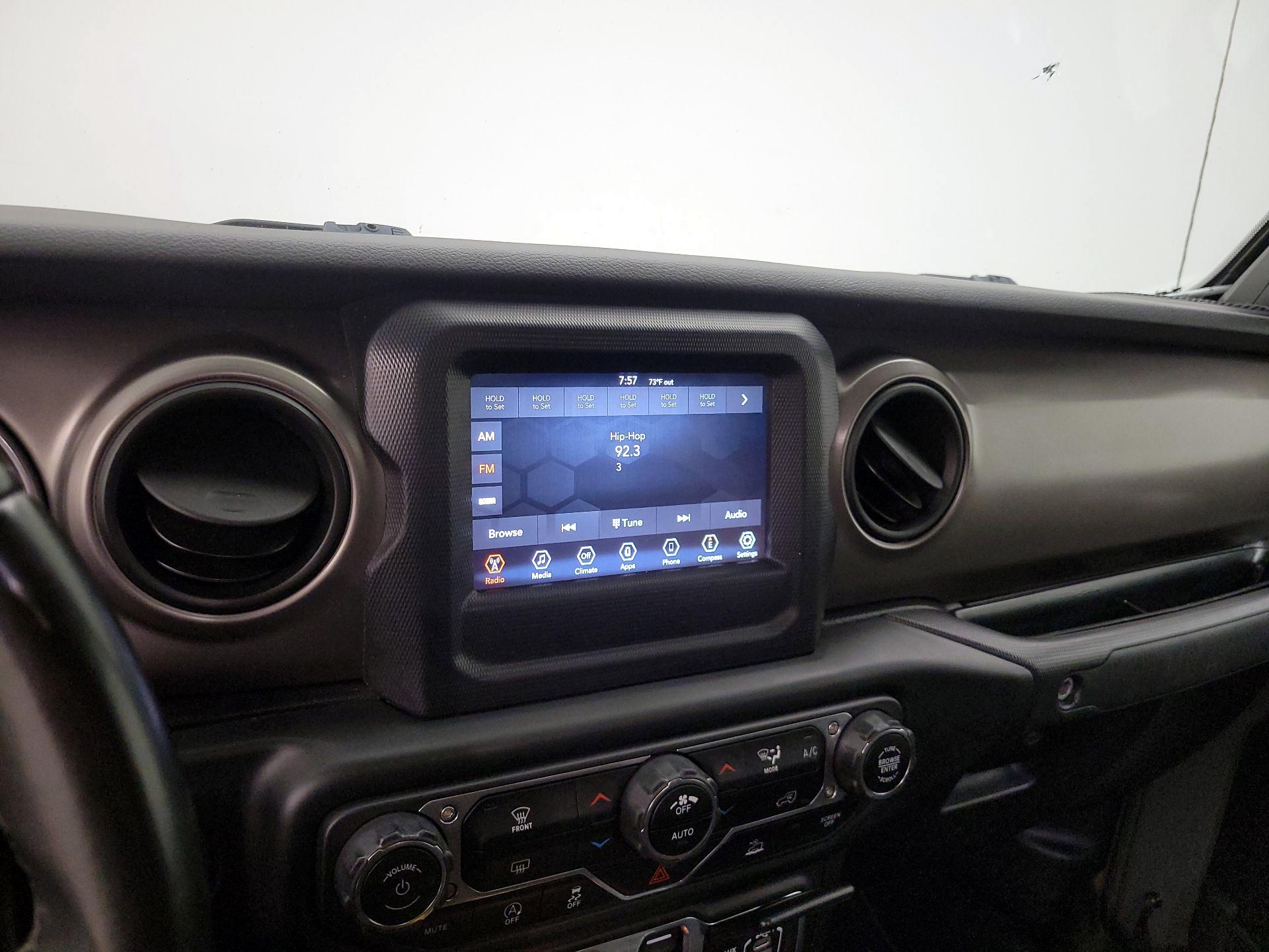 Thumbnail: 2020 Jeep Gladiator - 13