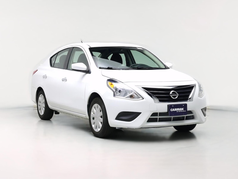 2016 Nissan Versa SV -
                  Schaumburg, IL
