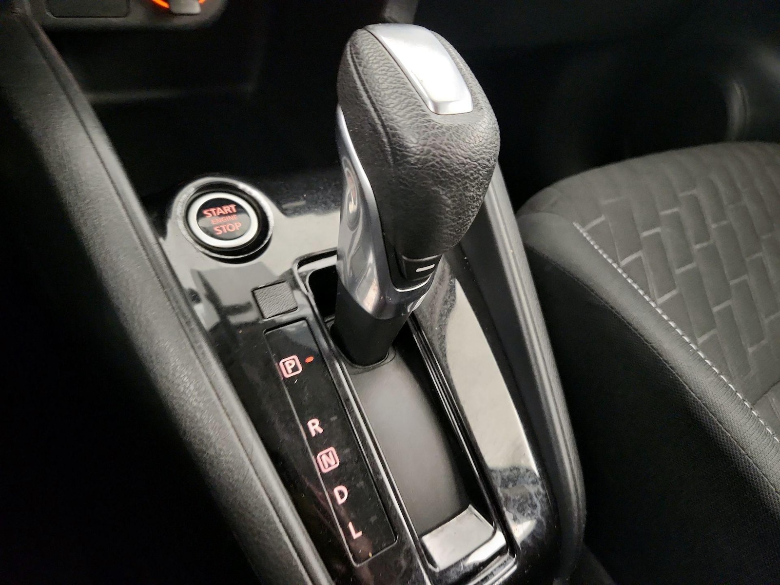 2022 Nissan Kicks S - Photo 18