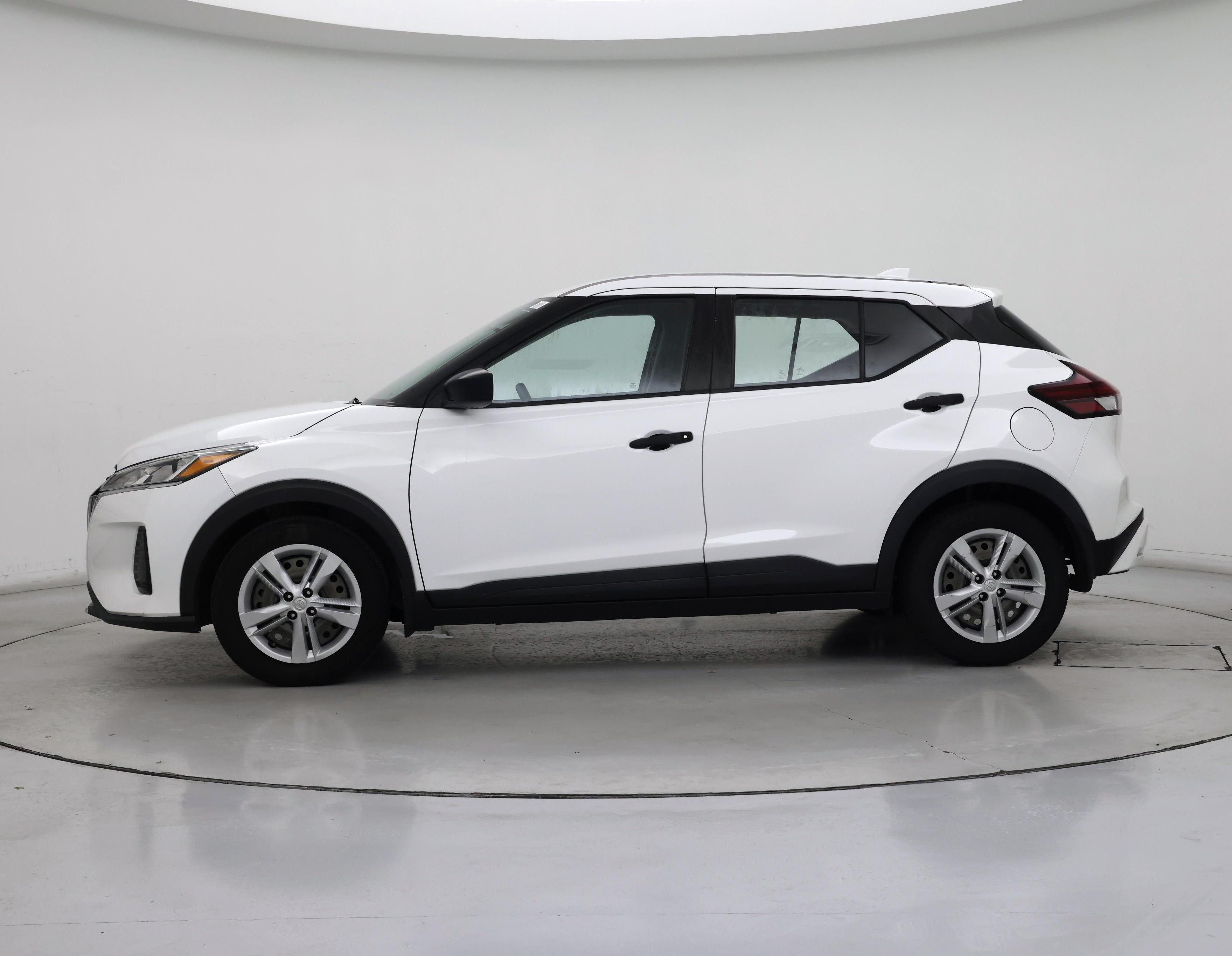 Thumbnail: 2022 Nissan Kicks - 3