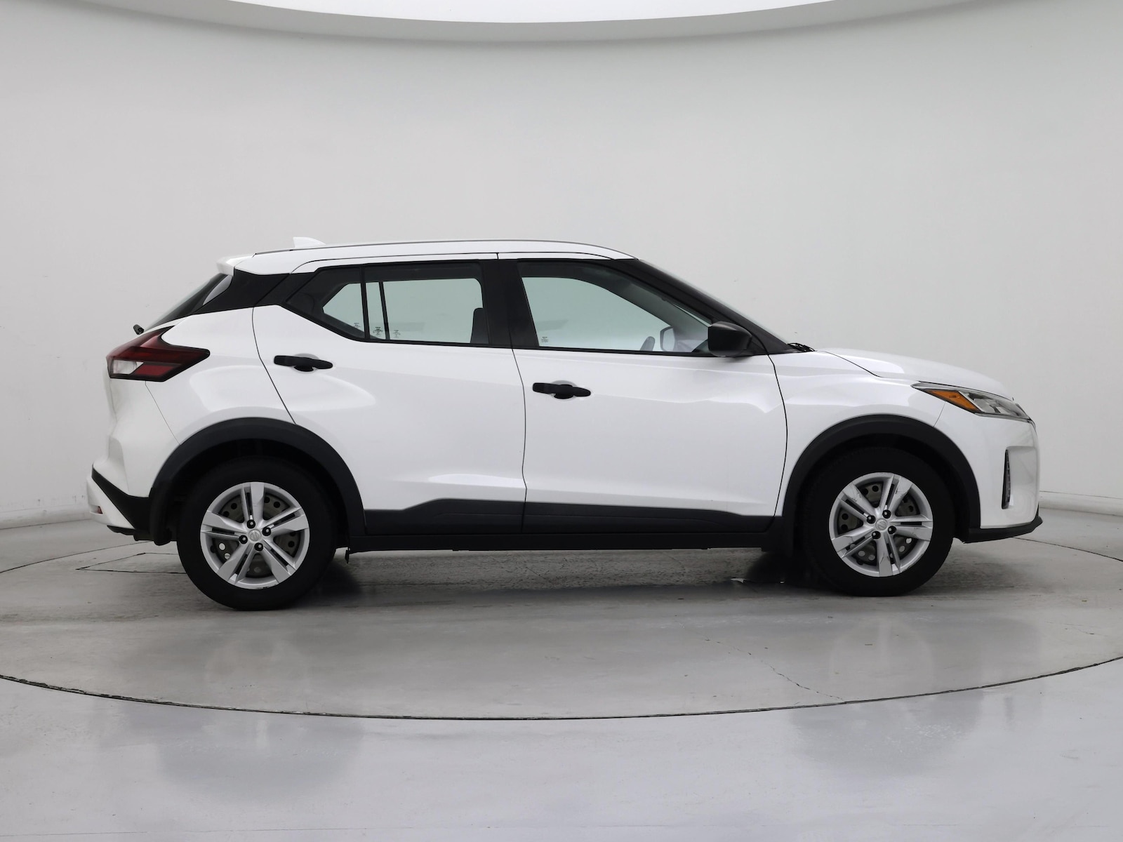 2022 Nissan Kicks S - Photo 8