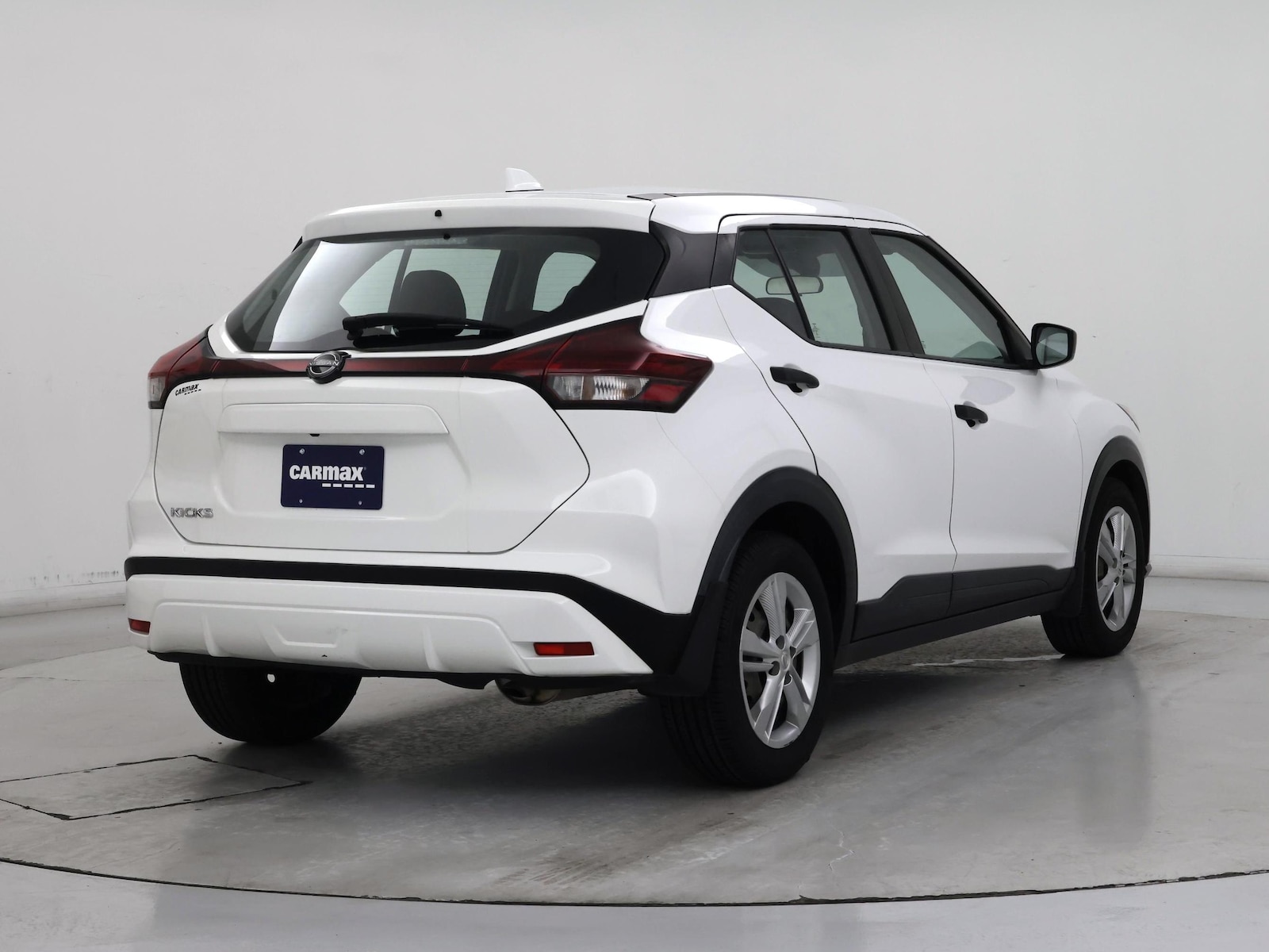 2022 Nissan Kicks S - Photo 9
