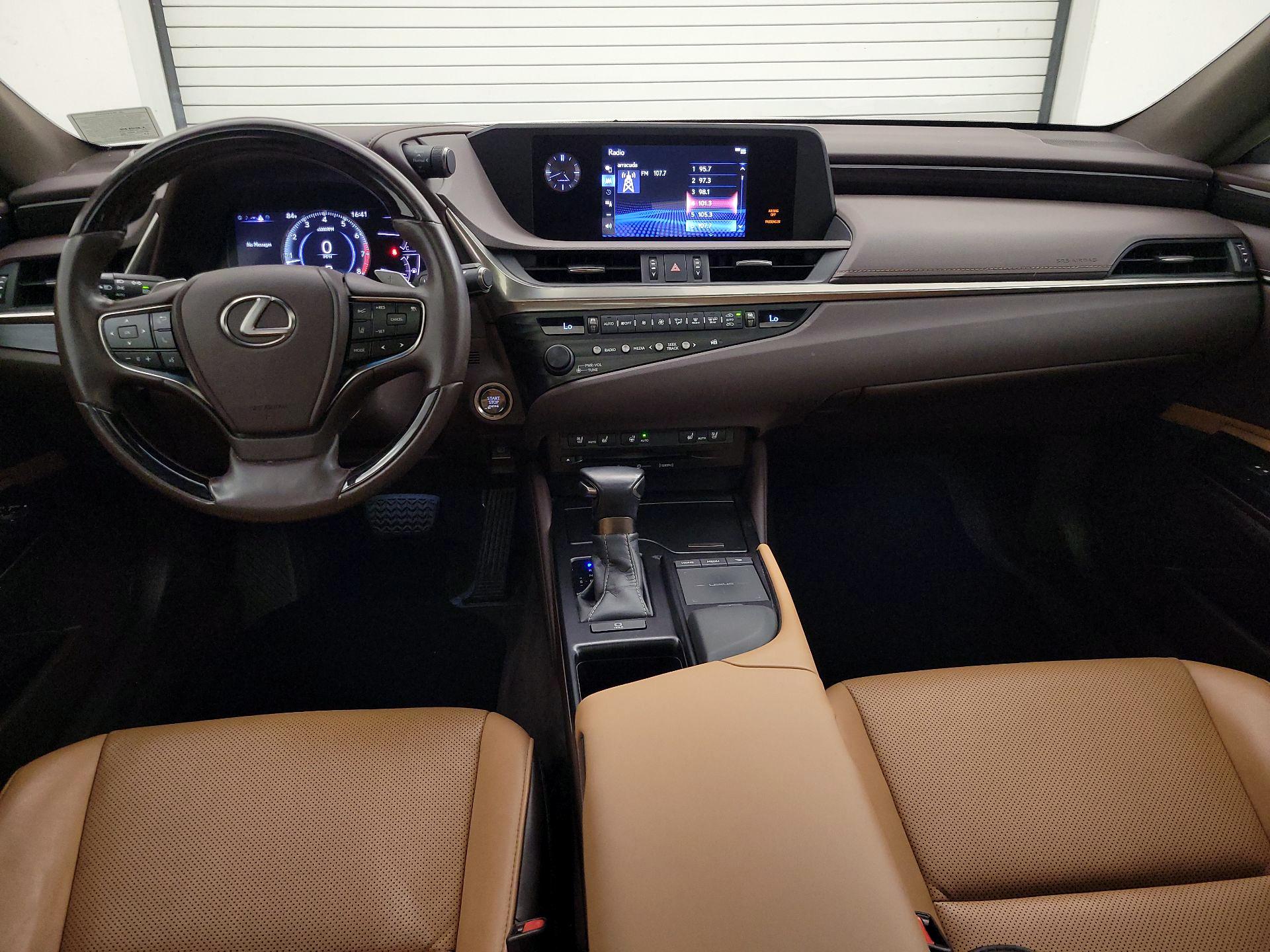 Thumbnail: 2020 Lexus ES - 9