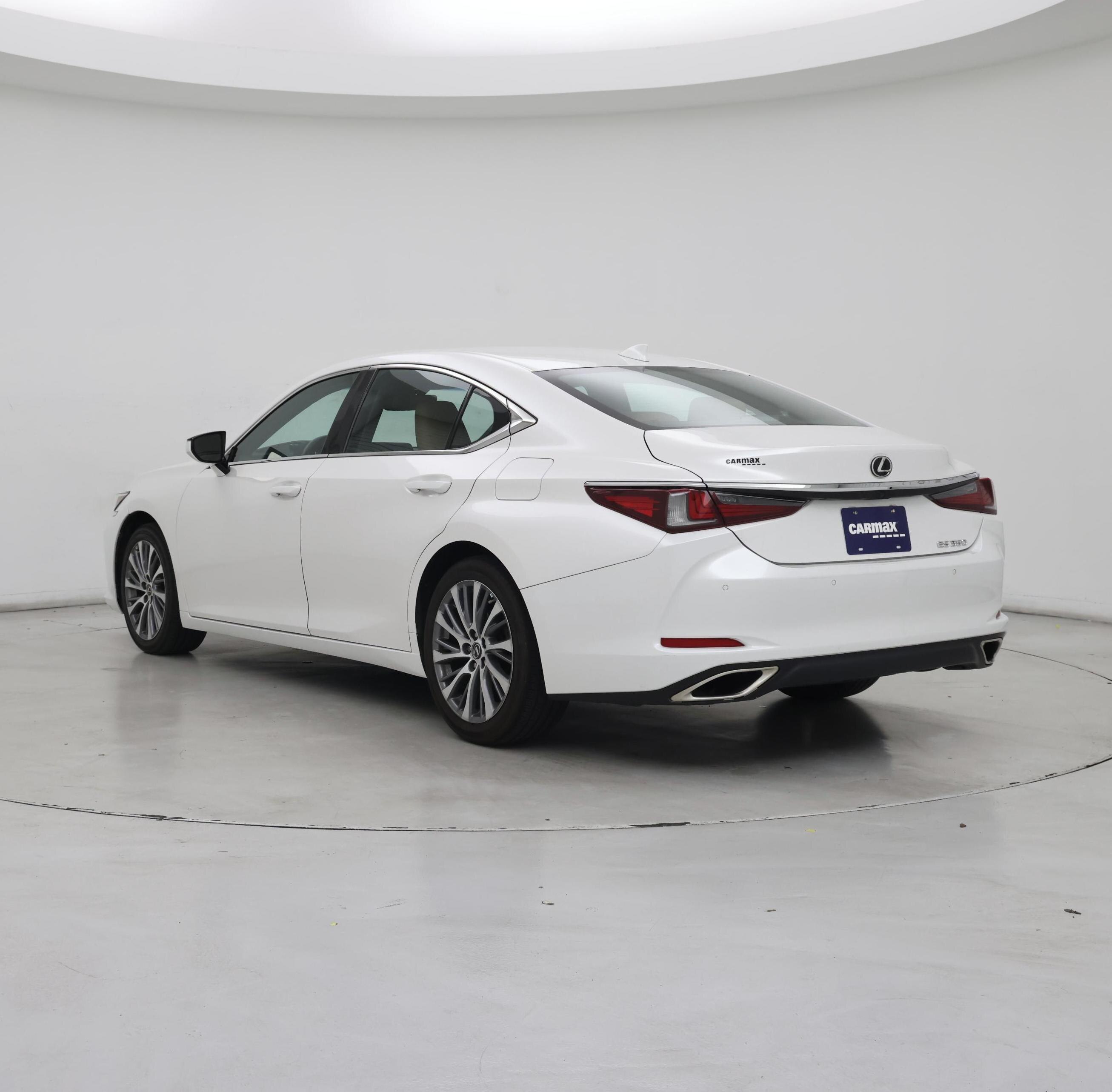 Thumbnail: 2020 Lexus ES - 2