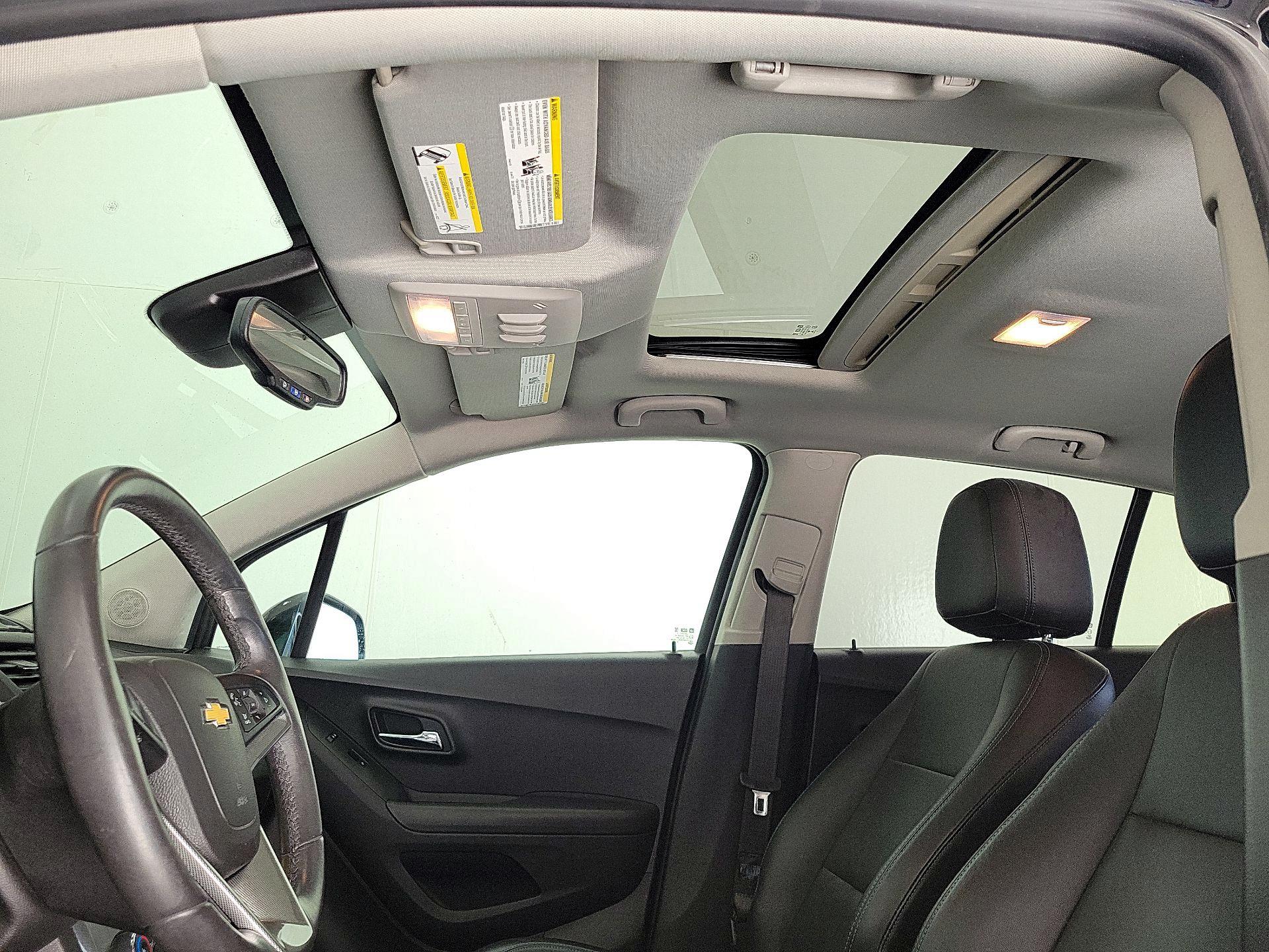 Thumbnail: 2015 Chevrolet Trax - 17