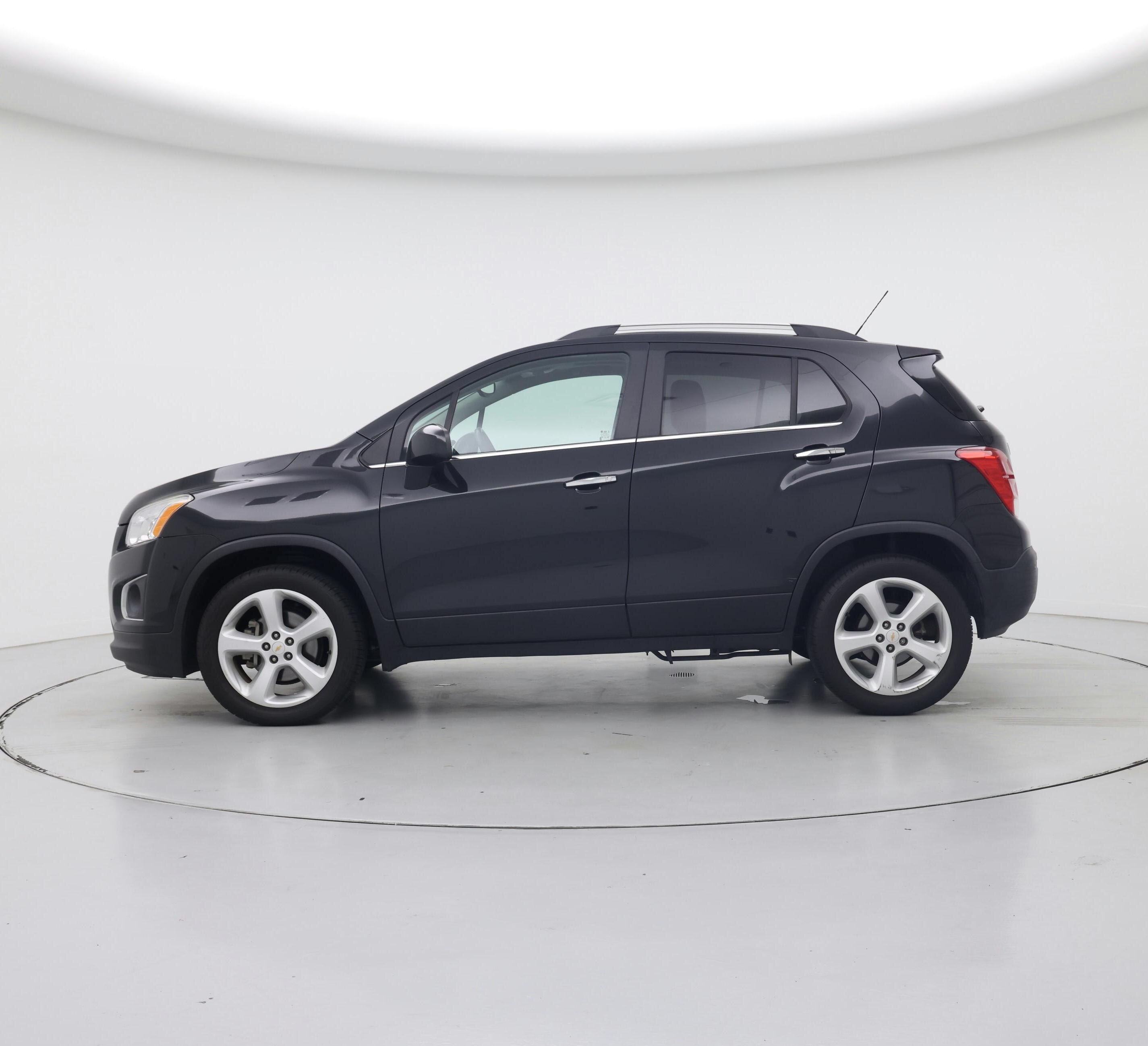 Thumbnail: 2015 Chevrolet Trax - 3