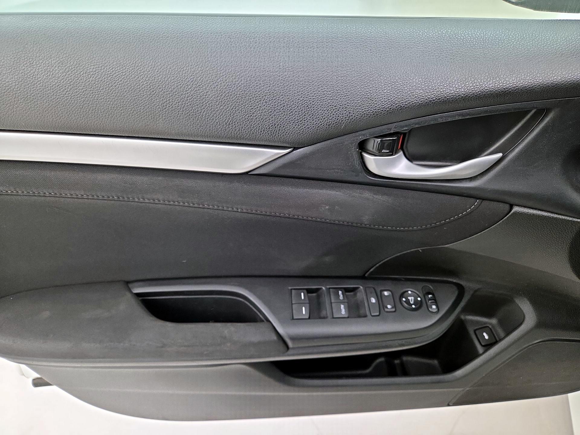 Thumbnail: 2018 Honda Civic - 12