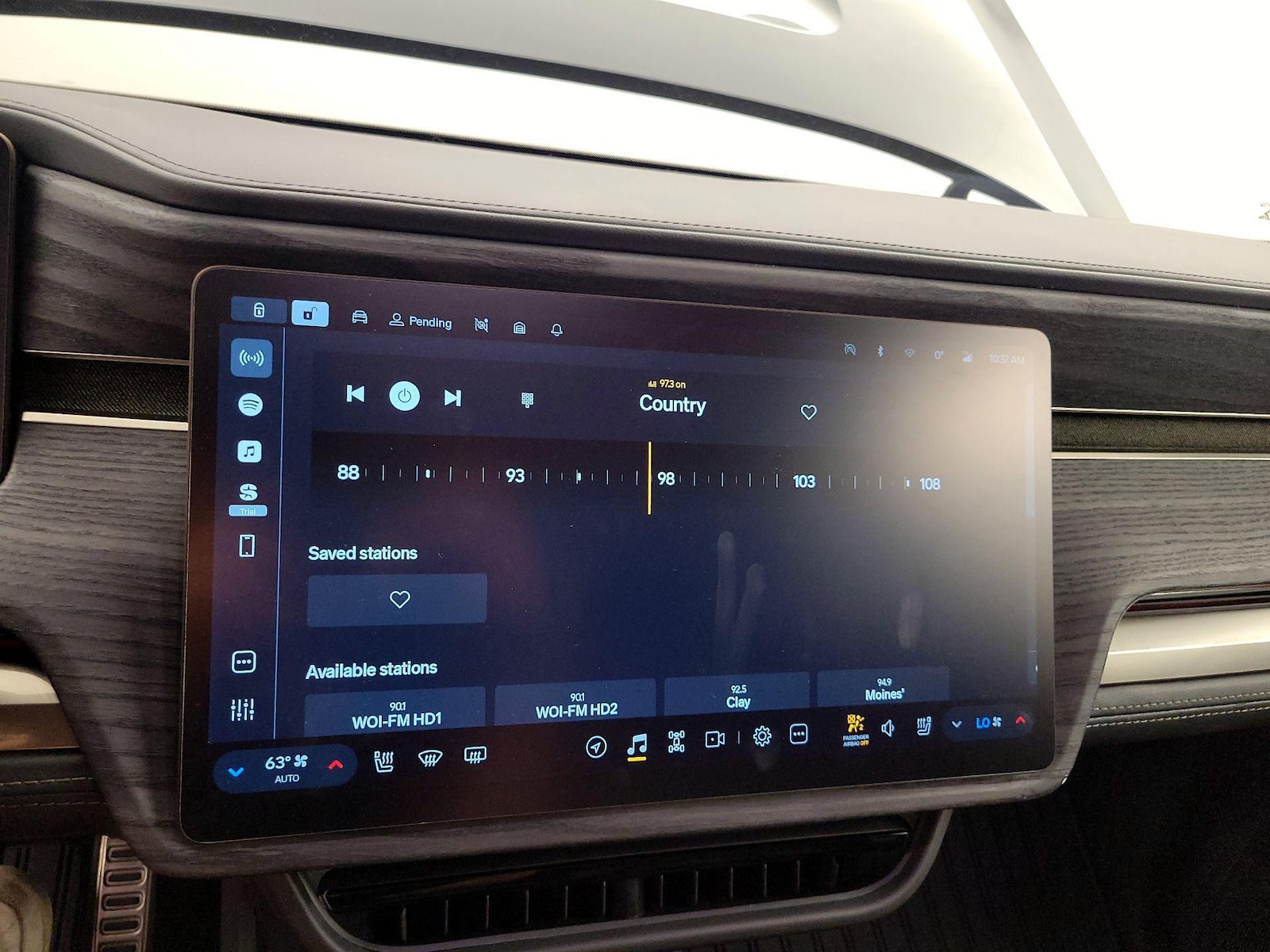2023 Rivian R1S Adventure - Photo 16