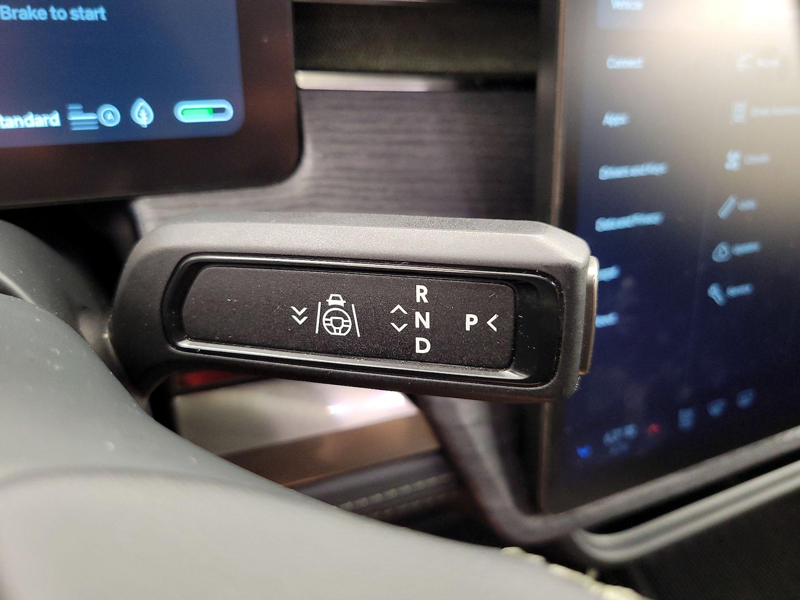 2023 Rivian R1S Adventure - Photo 18