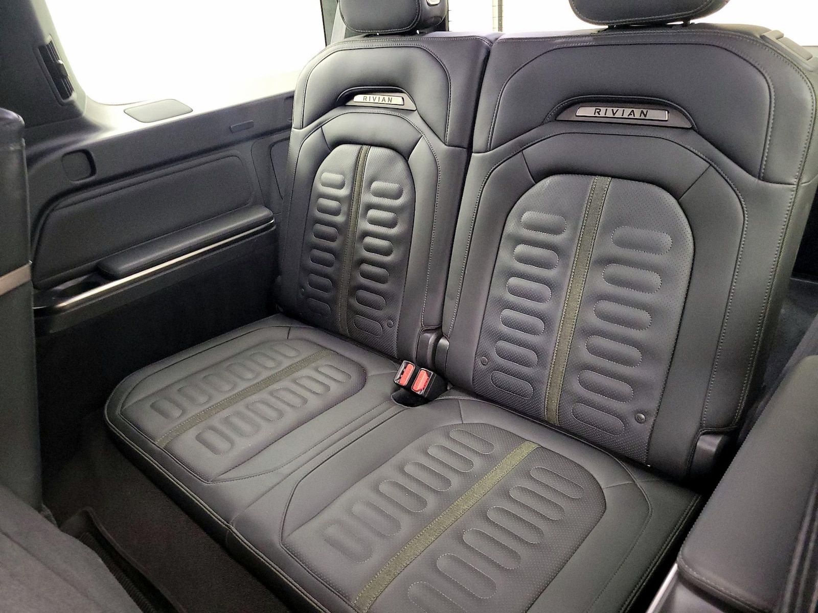 2023 Rivian R1S Adventure - Photo 21
