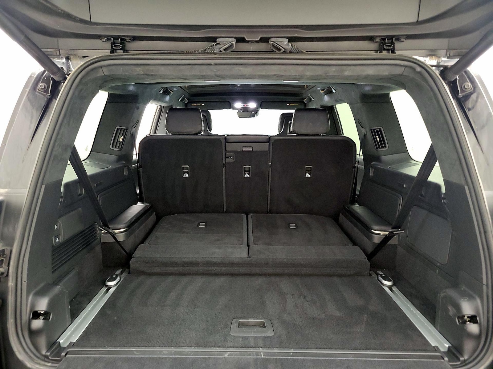 2023 Rivian R1S Adventure - Photo 23