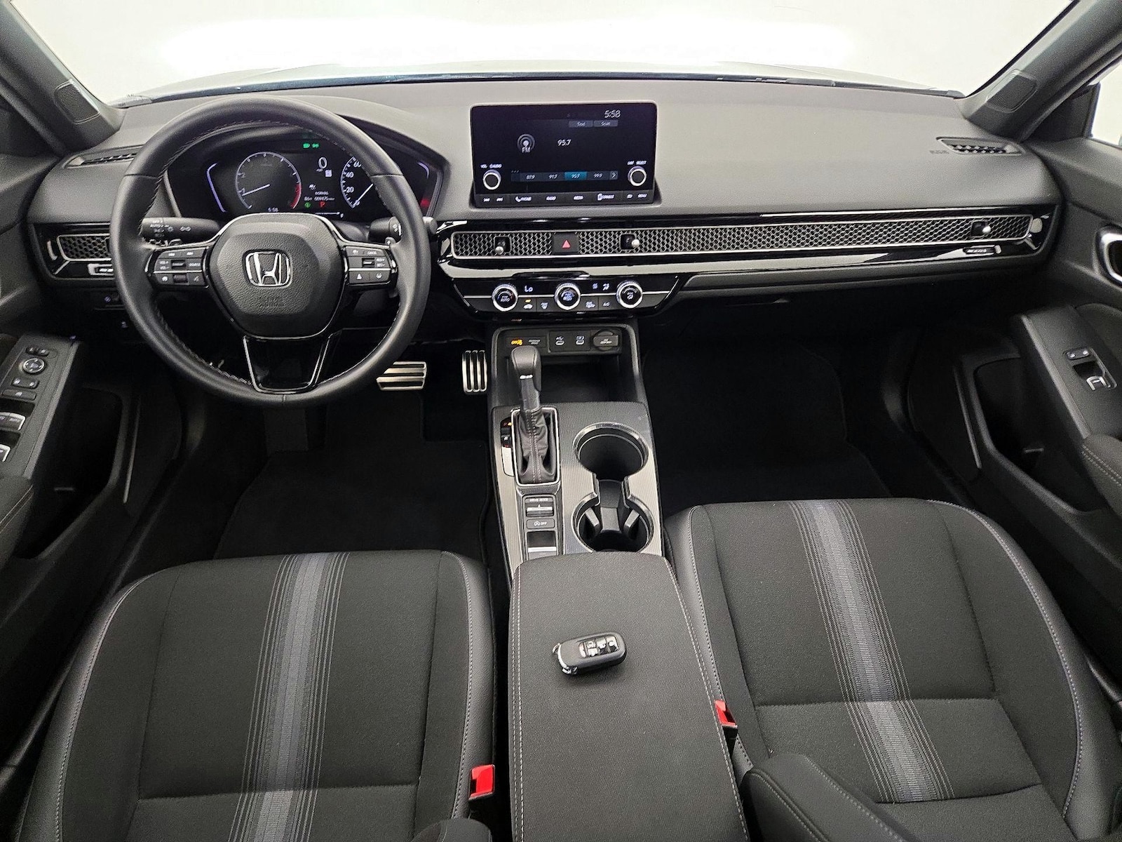 2025 Honda Civic Sport - Photo 10