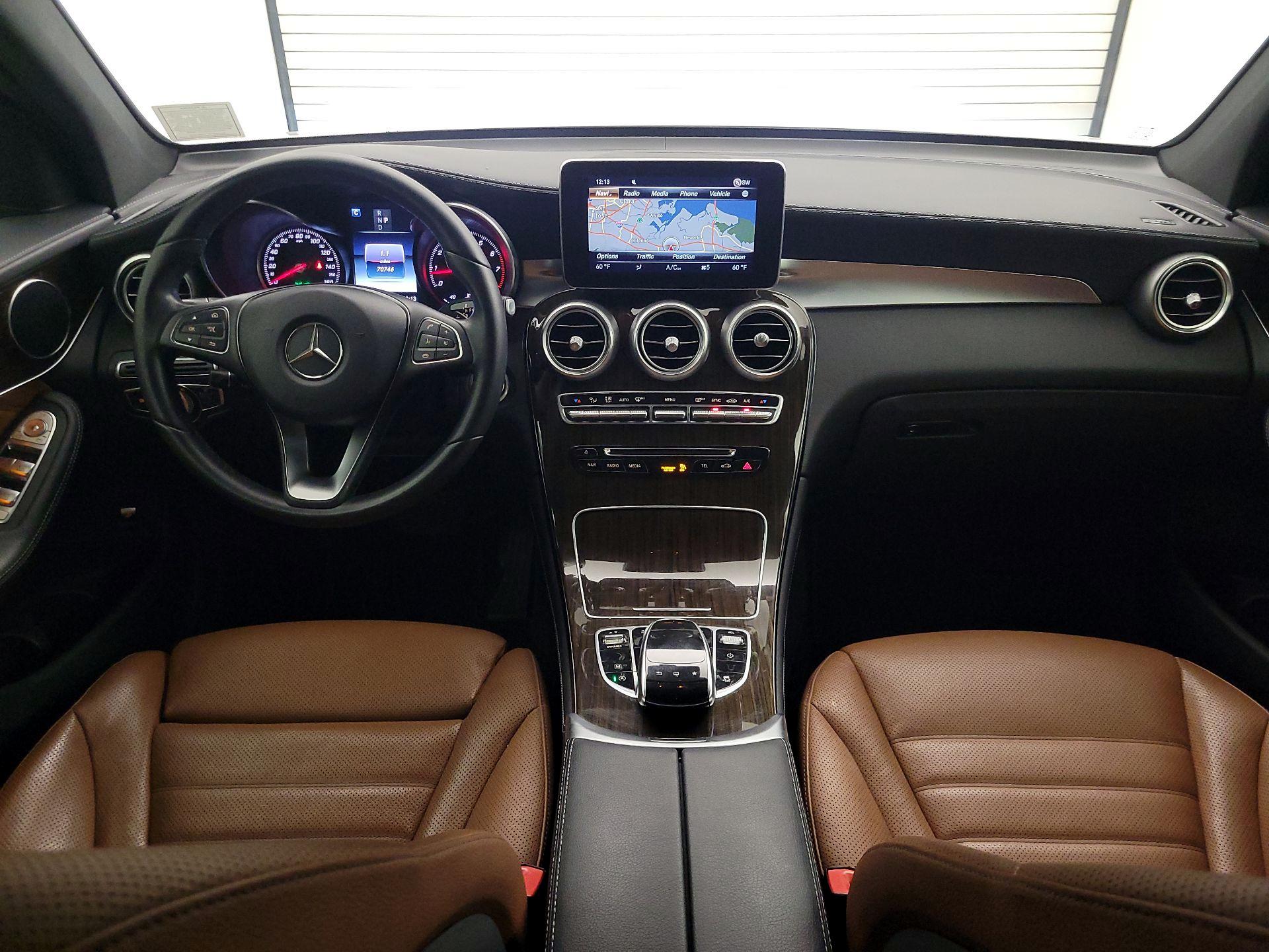 Thumbnail: 2016 Mercedes-Benz GLC - 9