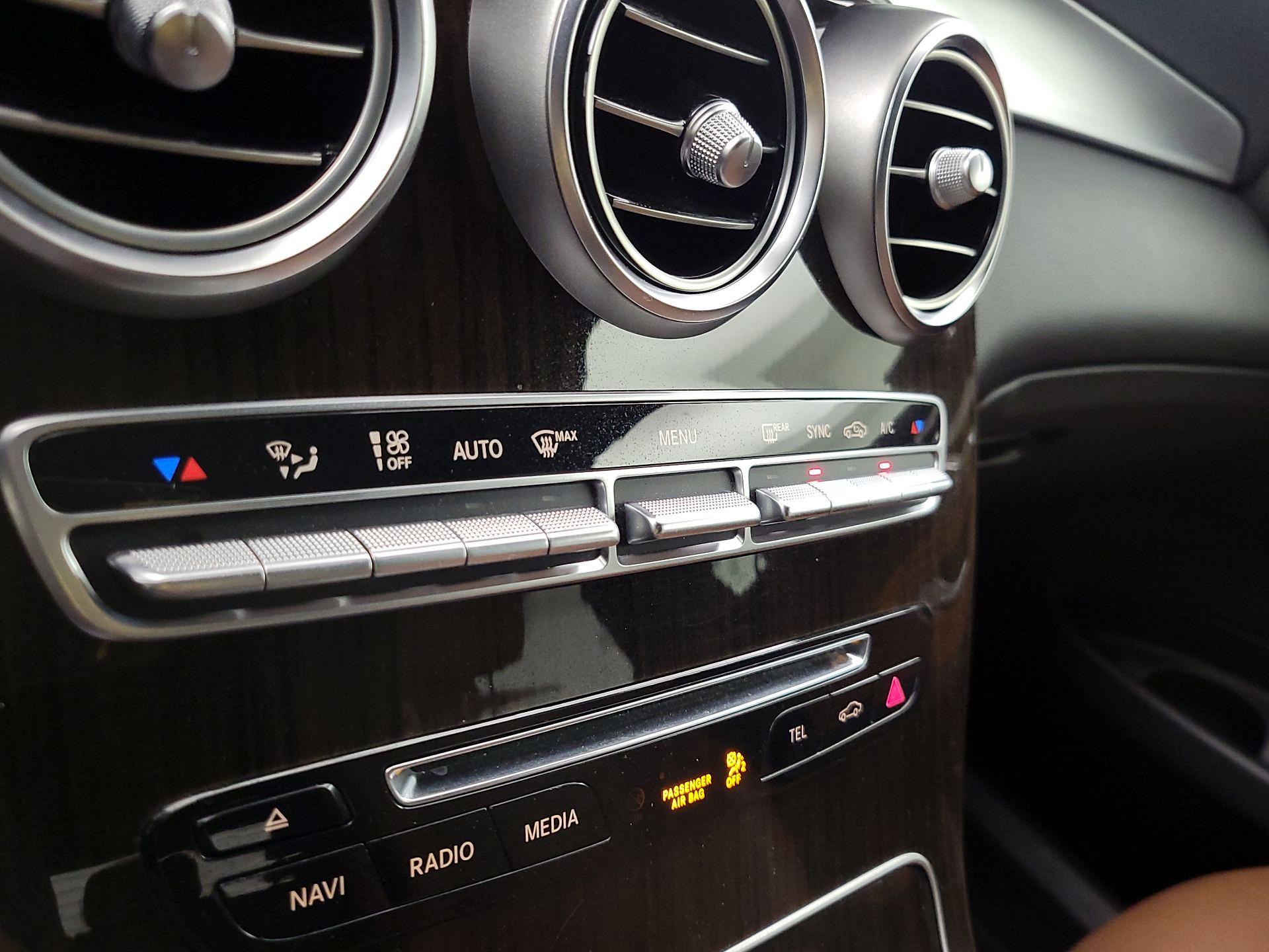 Thumbnail: 2016 Mercedes-Benz GLC - 17