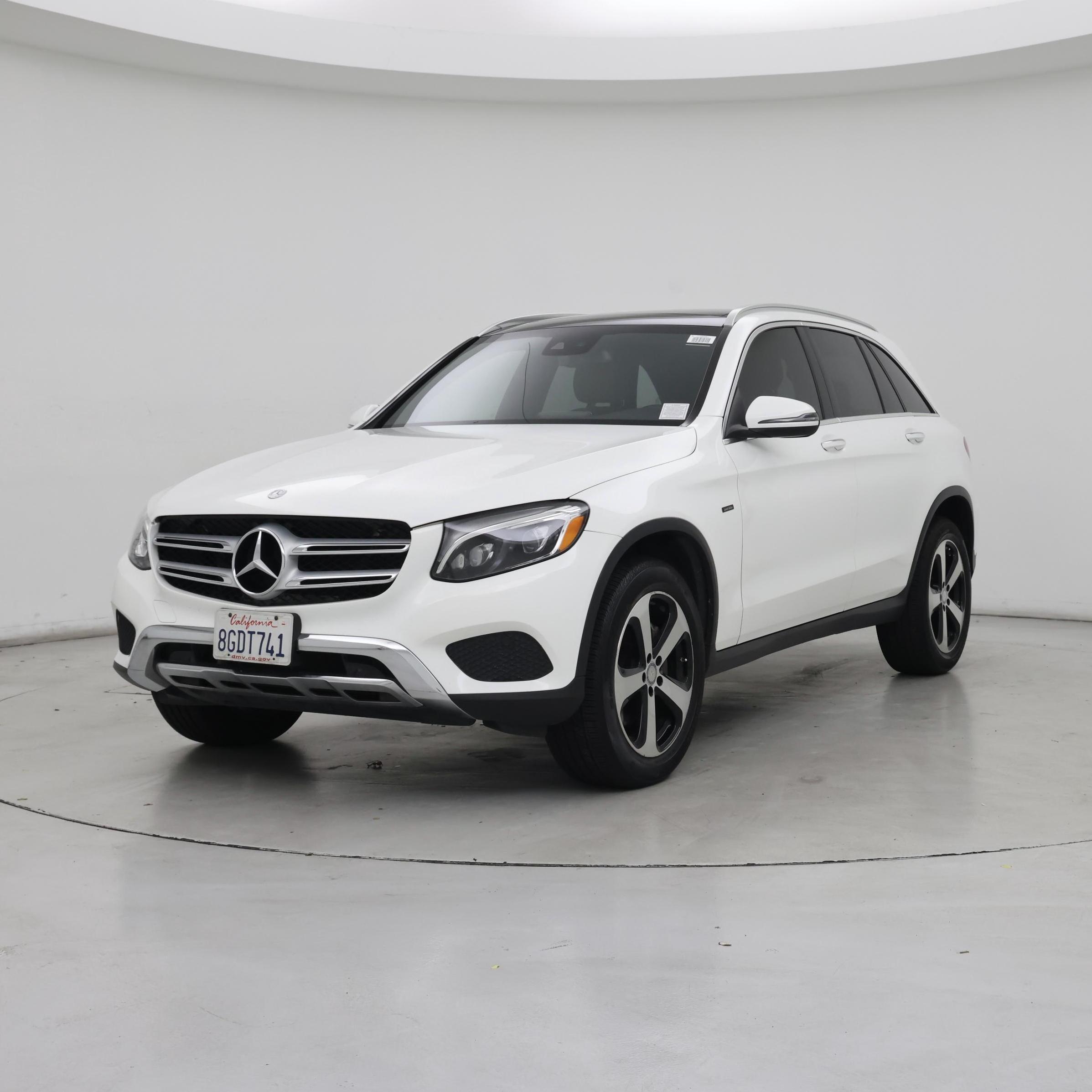 Thumbnail: 2016 Mercedes-Benz GLC - 4