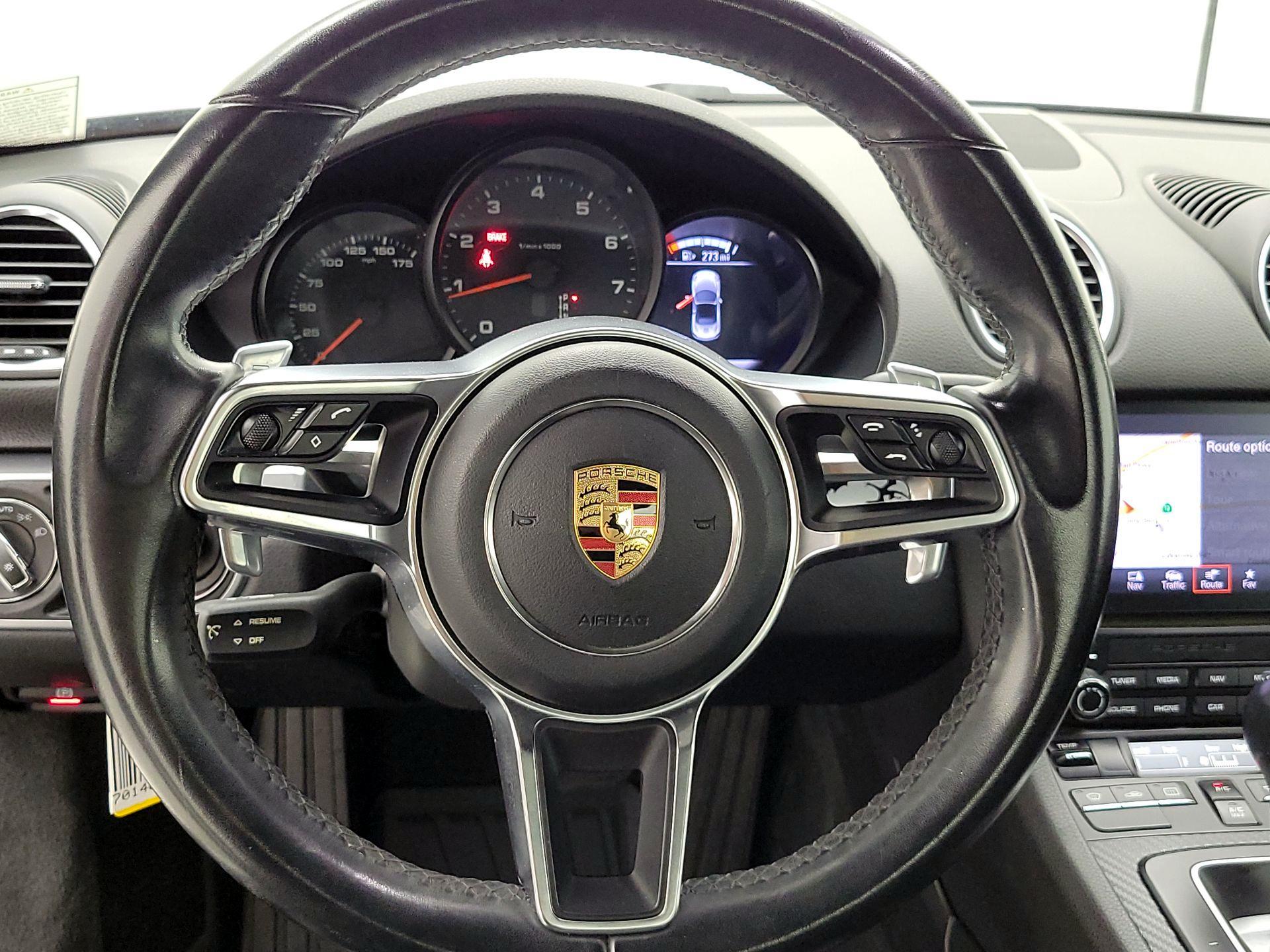 Thumbnail: 2018 Porsche 718 Boxster - 10
