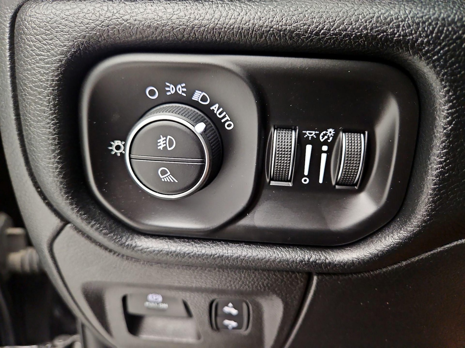 2021 RAM Ram 1500 Pickup Laramie - Photo 14