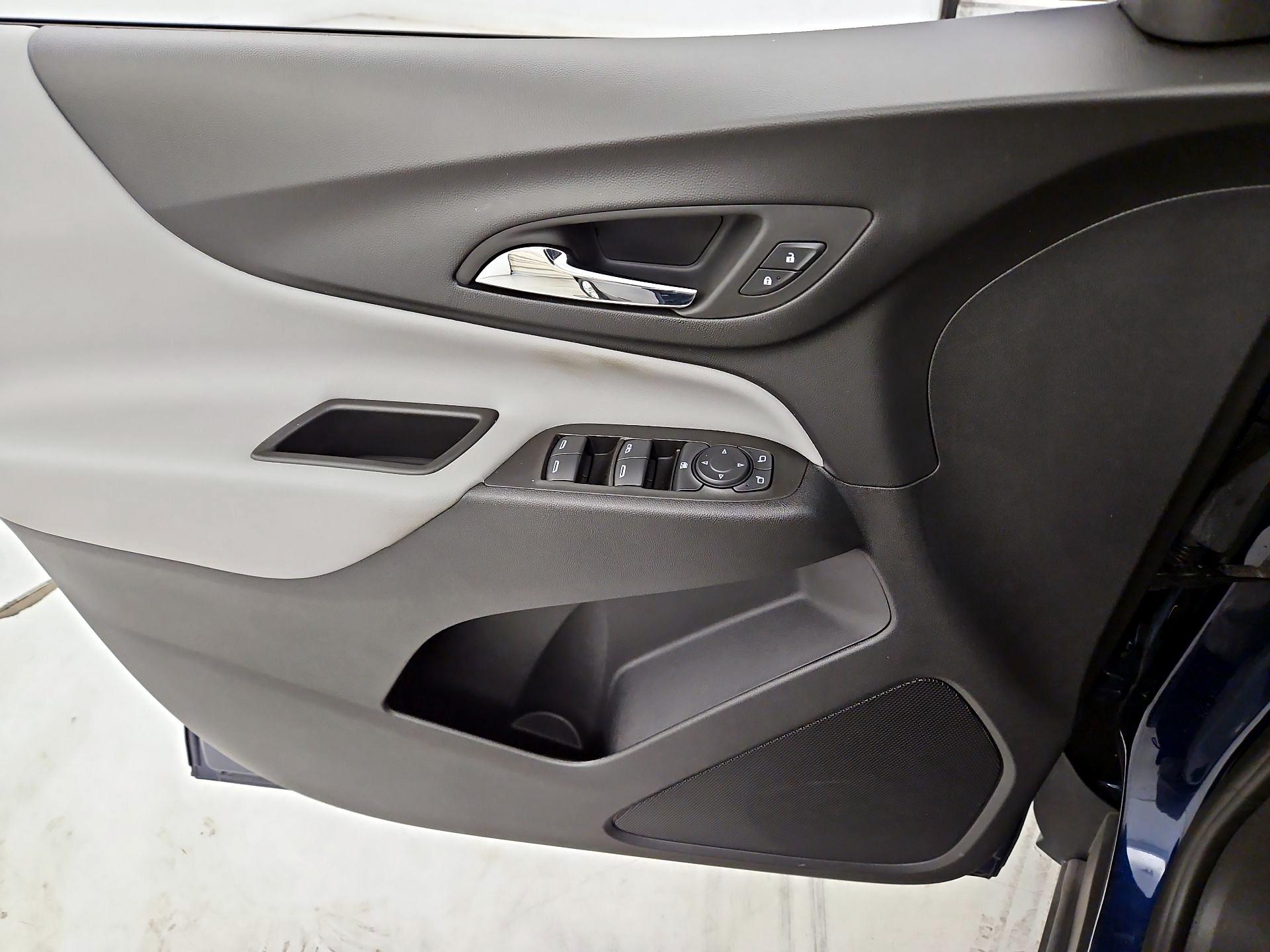 Thumbnail: 2022 Chevrolet Equinox - 12