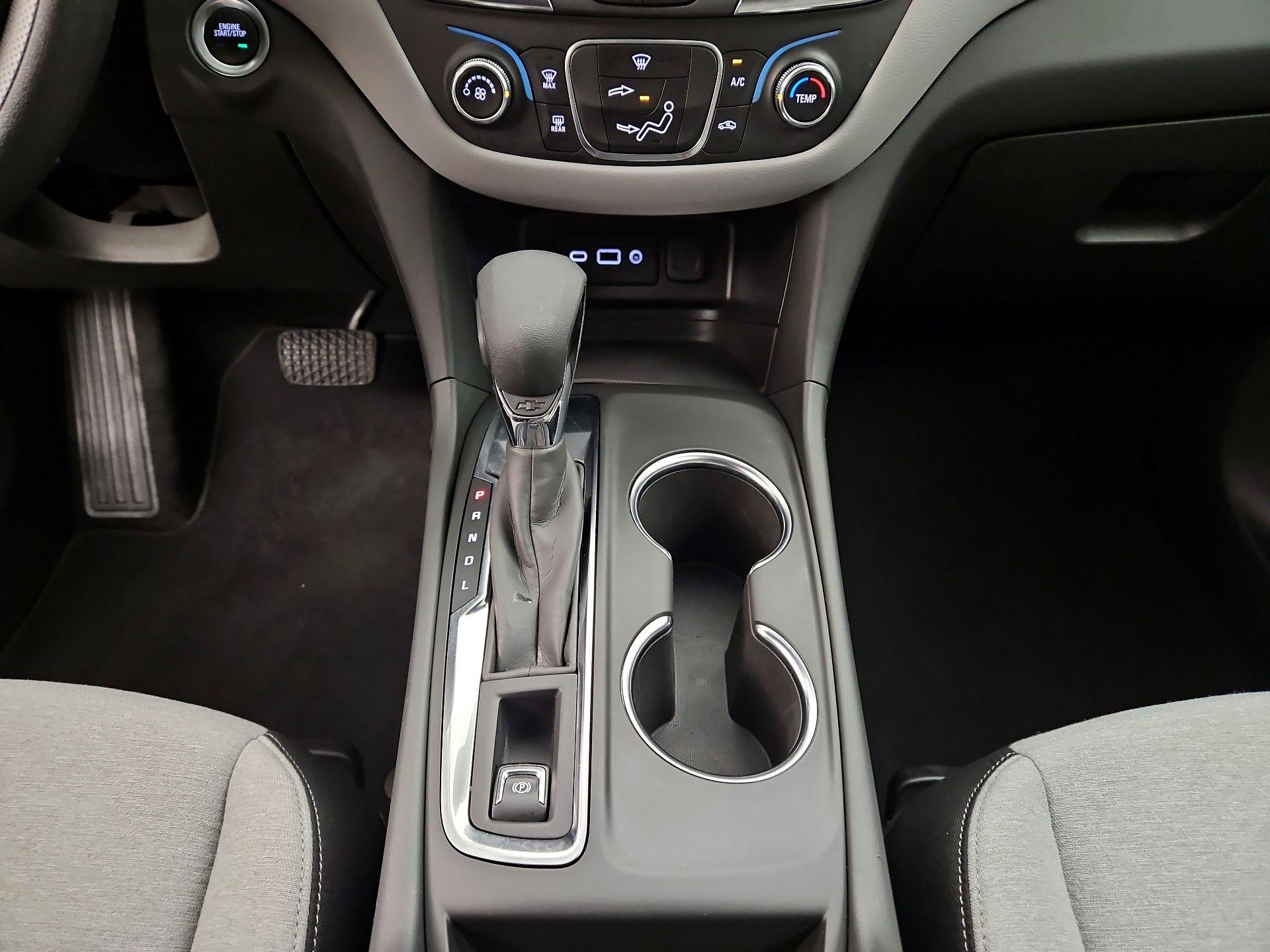 Thumbnail: 2022 Chevrolet Equinox - 17
