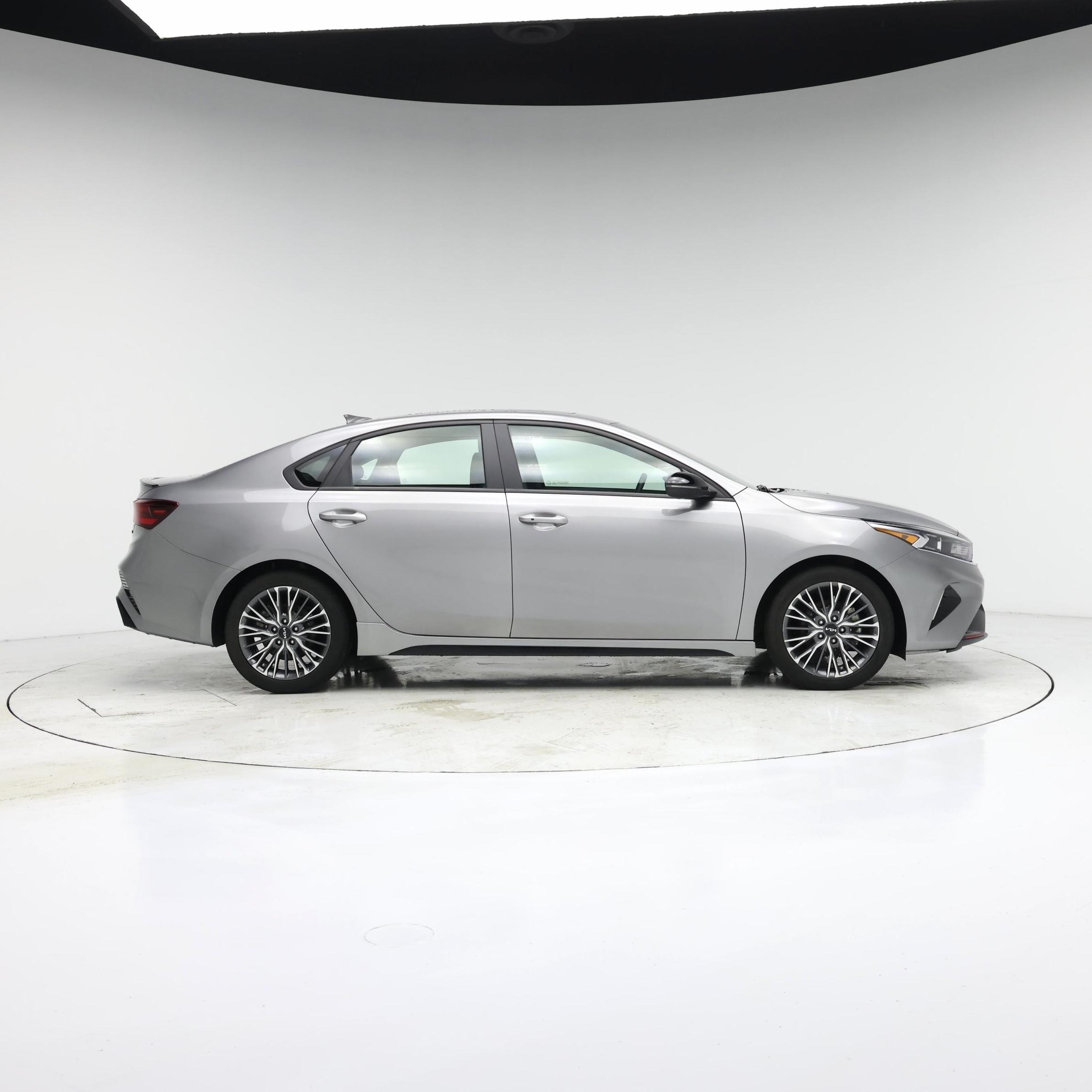 Thumbnail: 2023 Kia Forte - 7