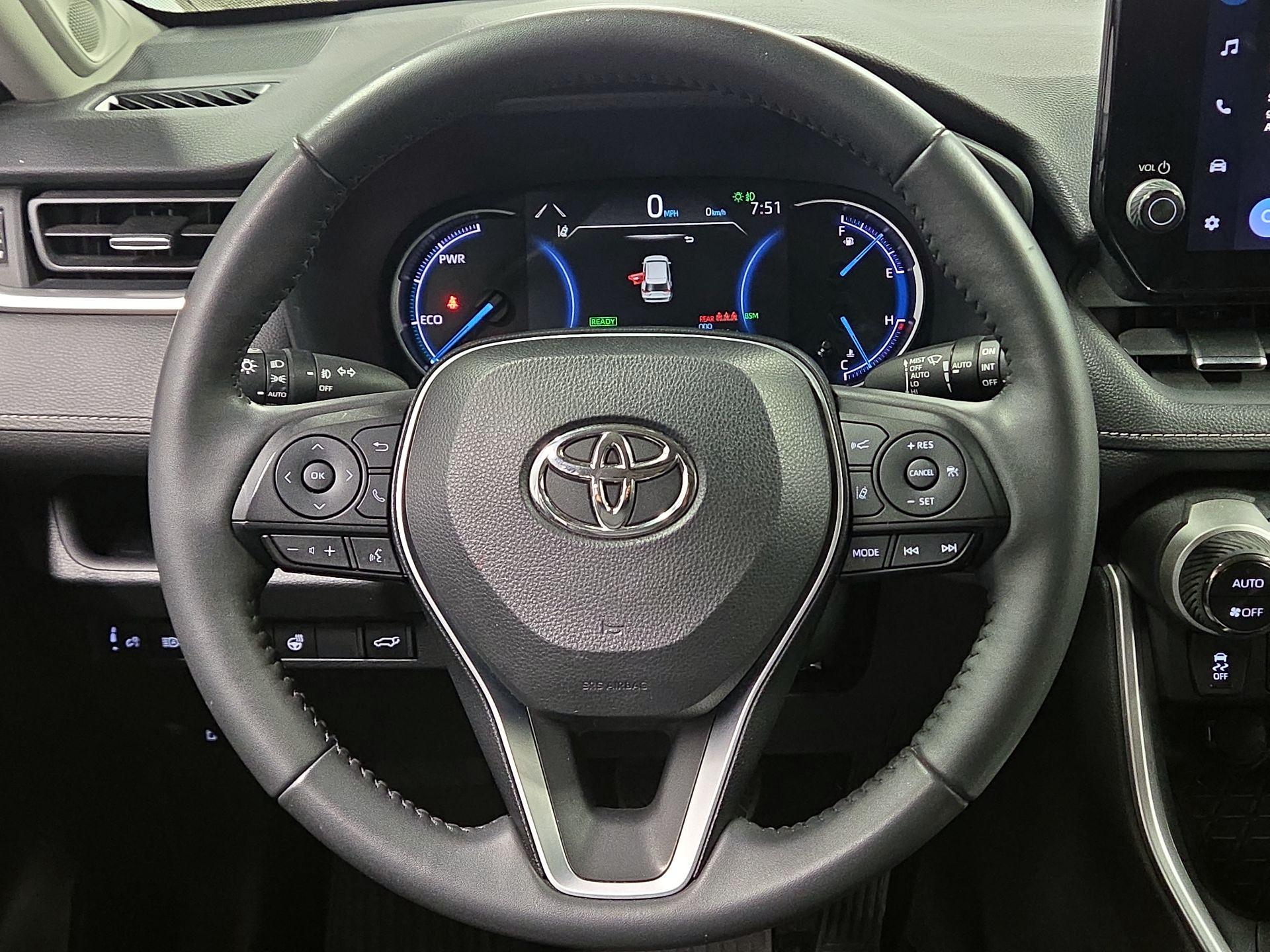 Thumbnail: 2023 Toyota RAV4 - 10