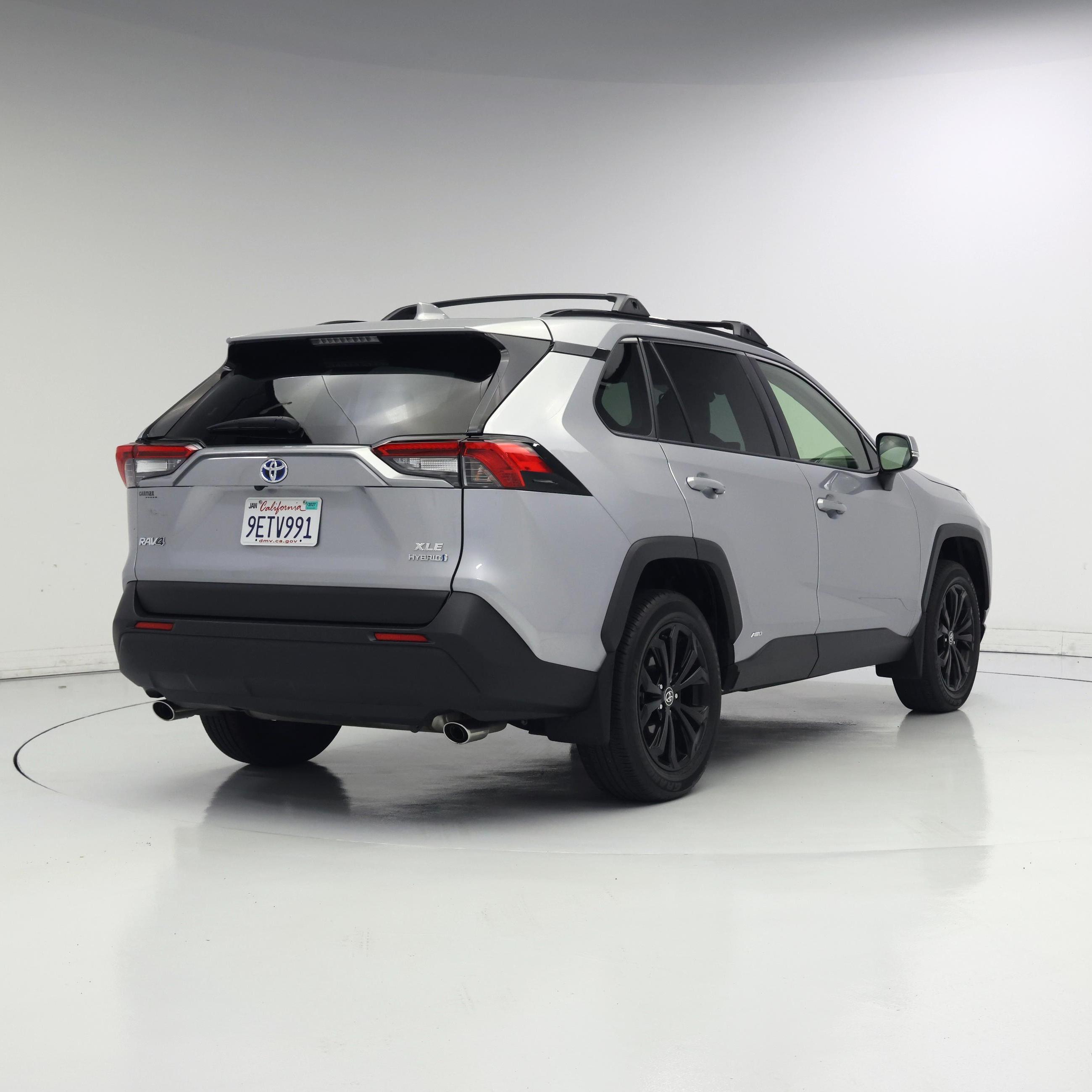 Thumbnail: 2023 Toyota RAV4 - 8