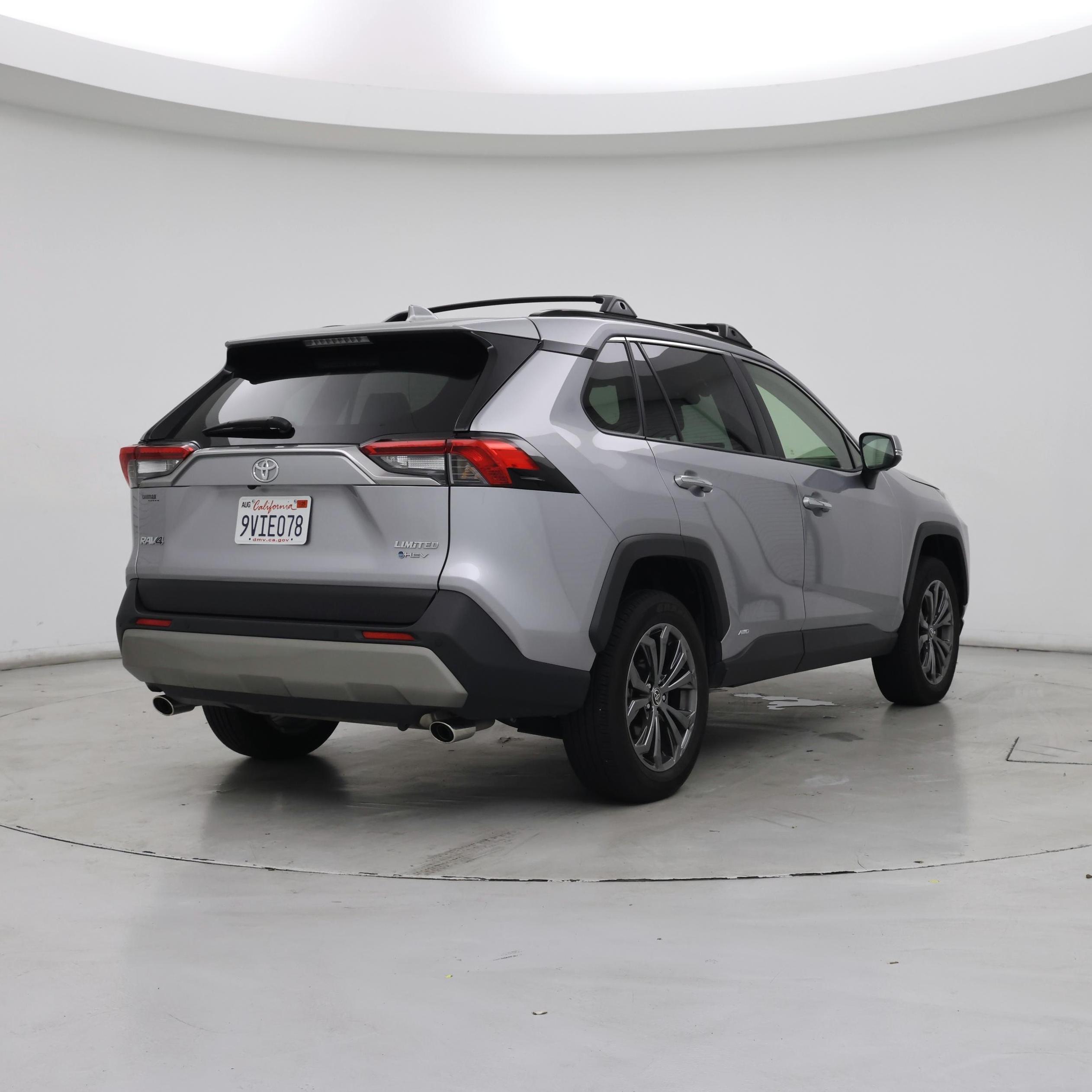Thumbnail: 2025 Toyota RAV4 - 8